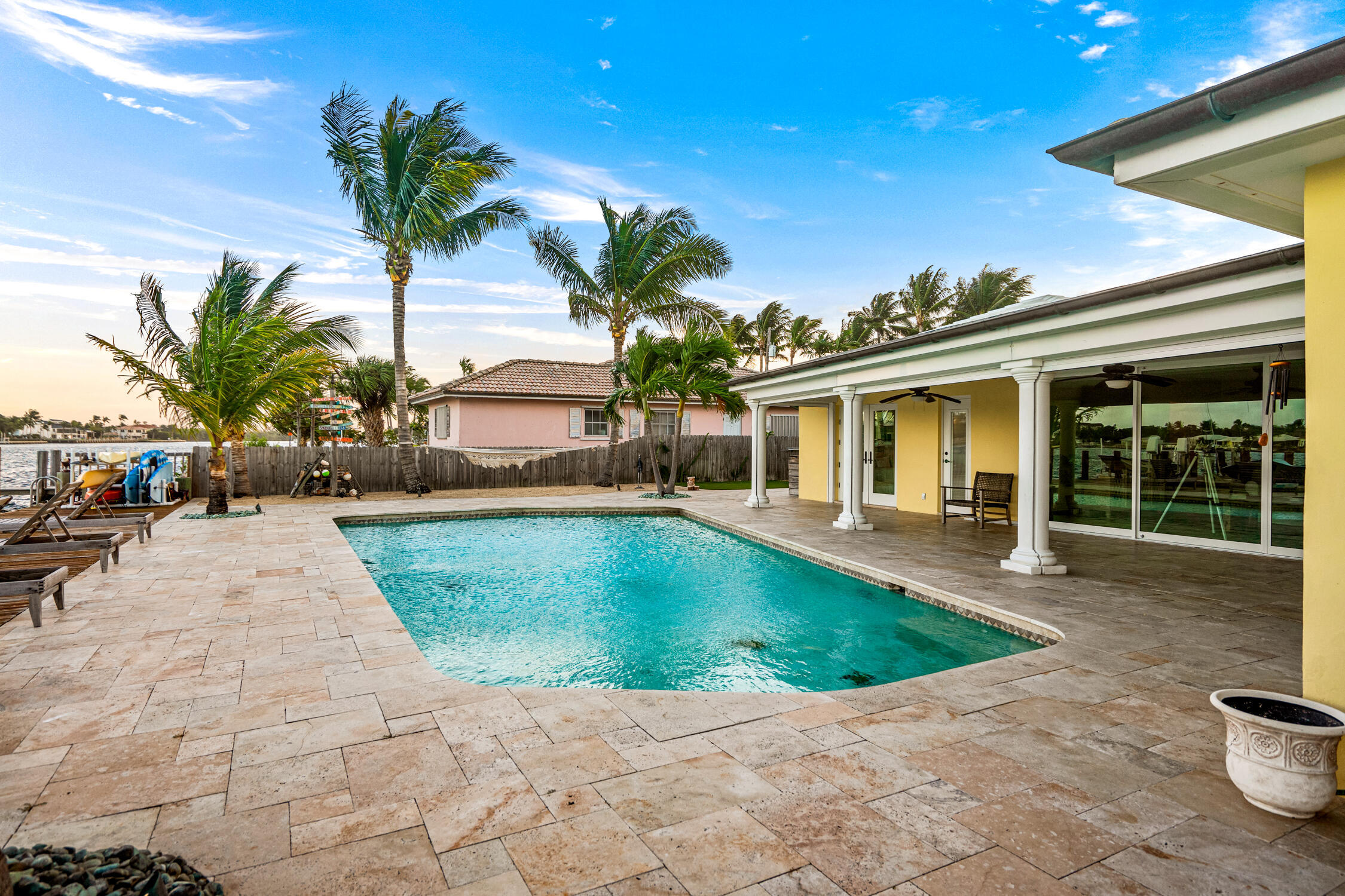 844 East, Boynton Beach FL 33435