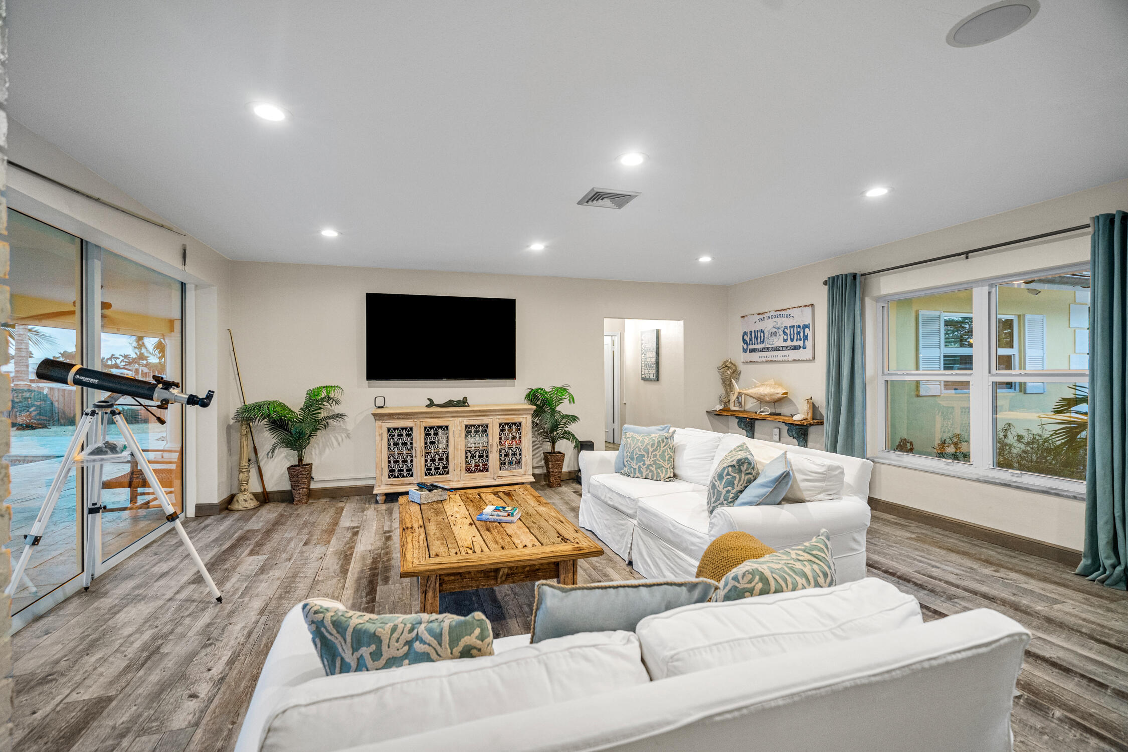 844 East, Boynton Beach FL 33435