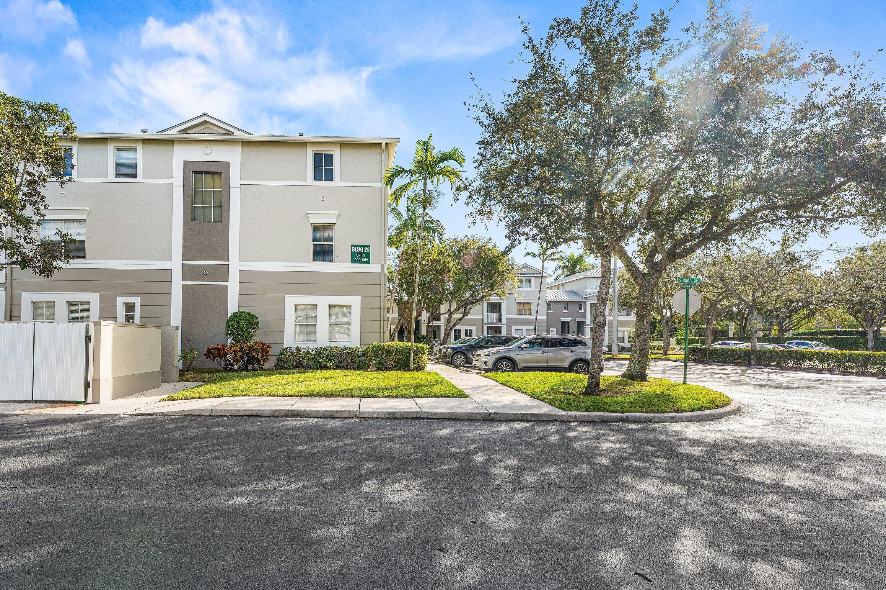 1012 Shoma, Royal Palm Beach FL 33414