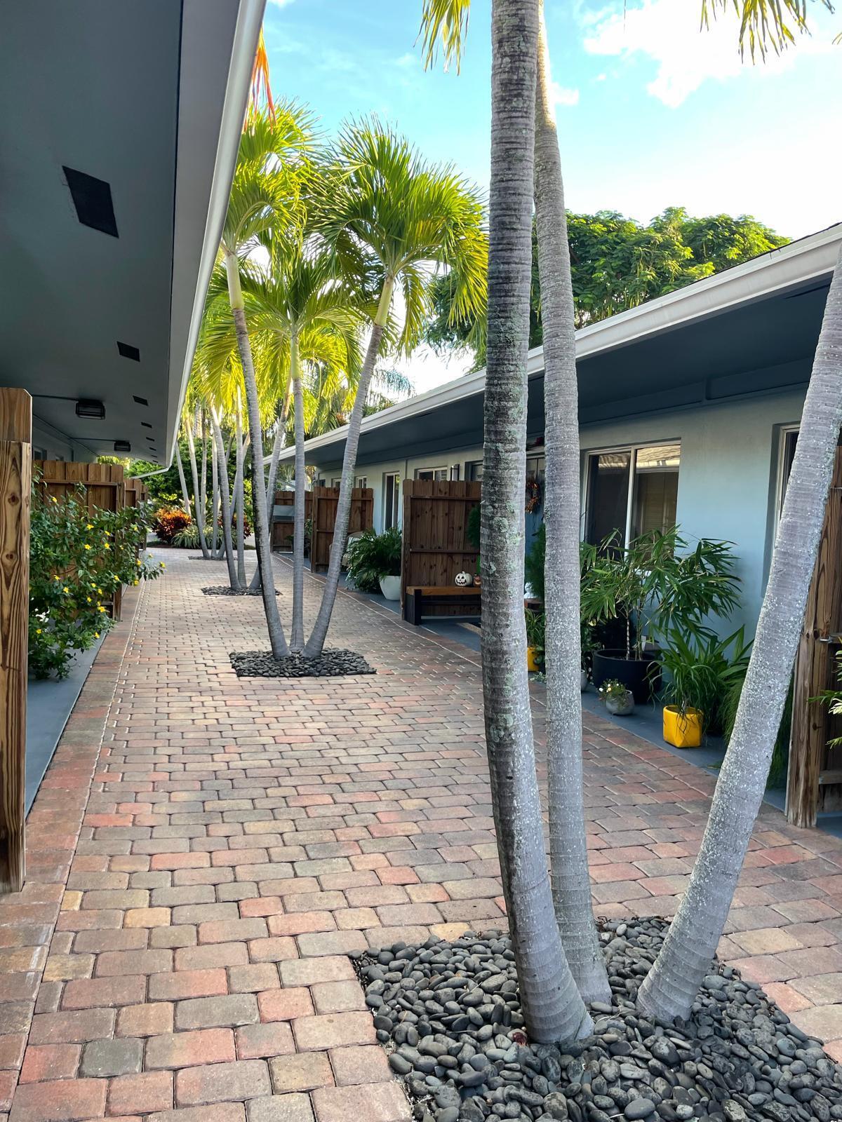 1400 NE 18TH #4, Fort Lauderdale FL 33305