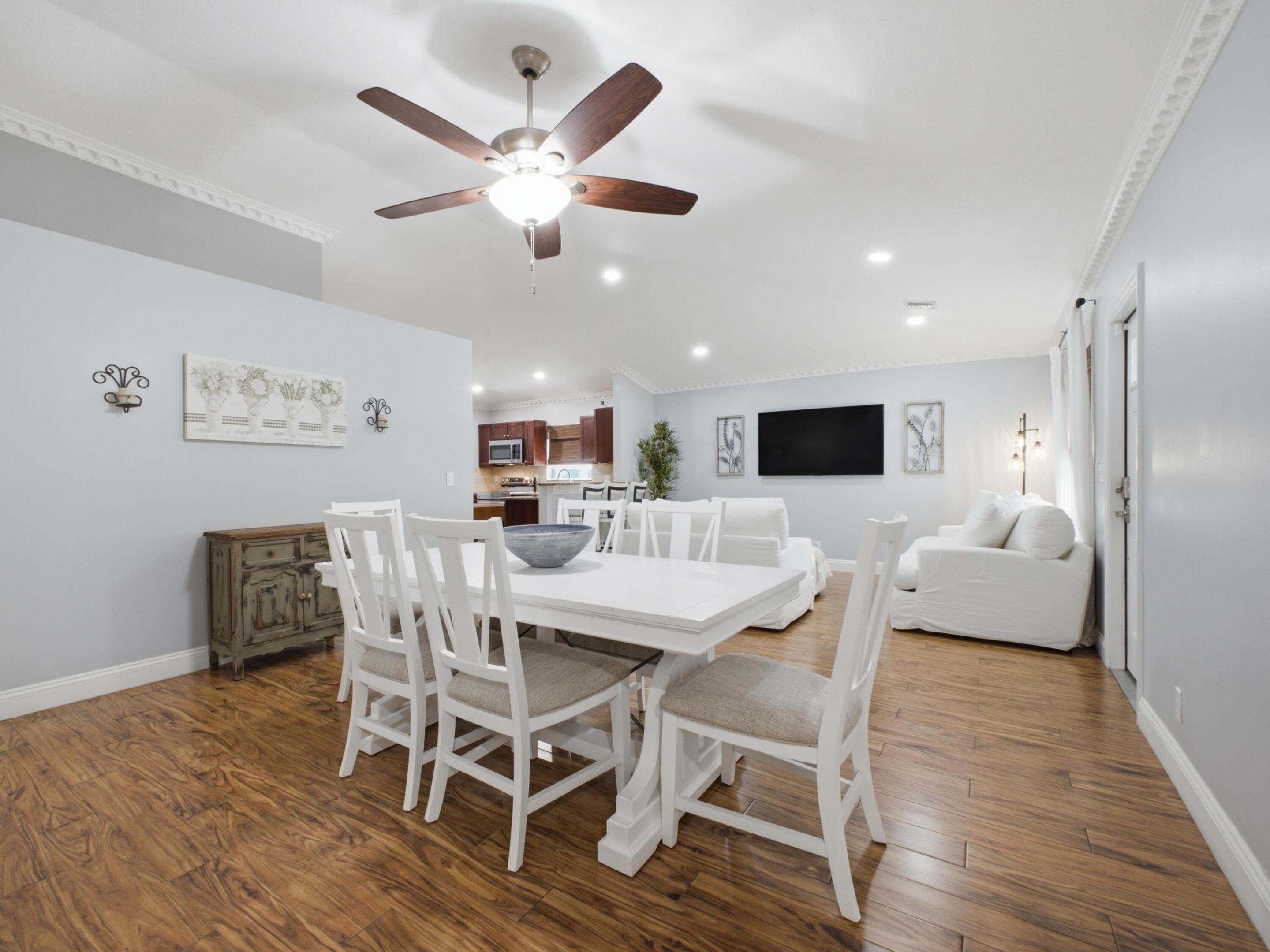 5418 CLUB, Haverhill FL 33415