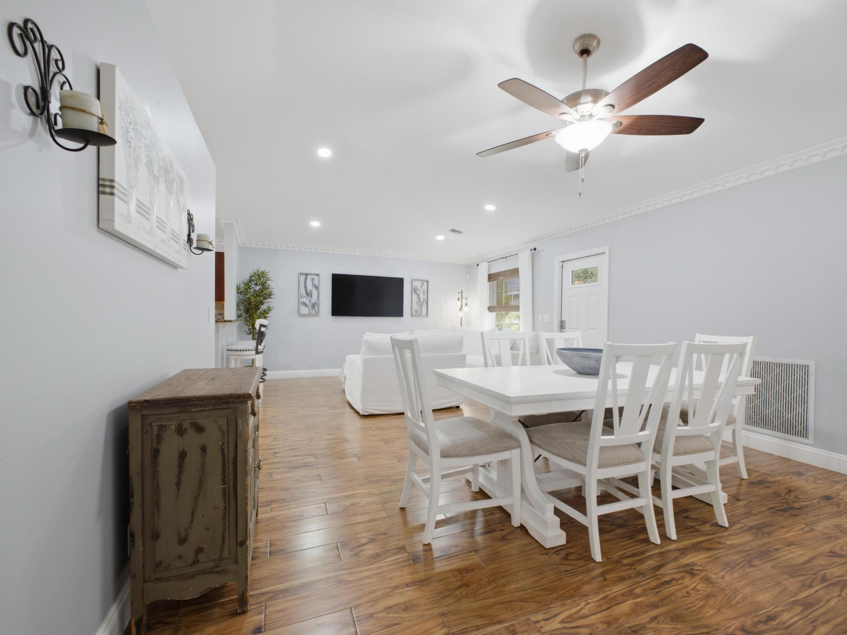5418 CLUB, Haverhill FL 33415
