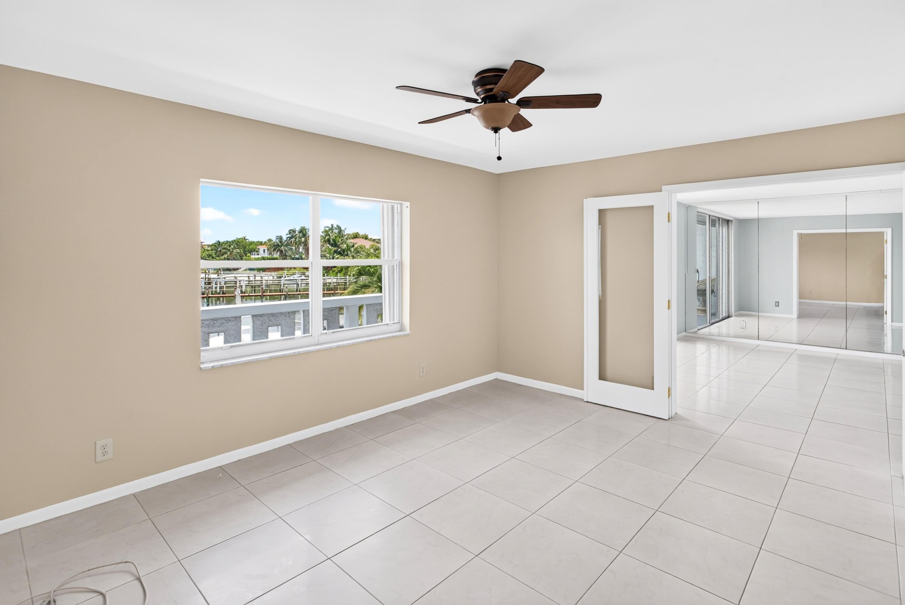 231 E Lantana #204, Lantana FL 33462