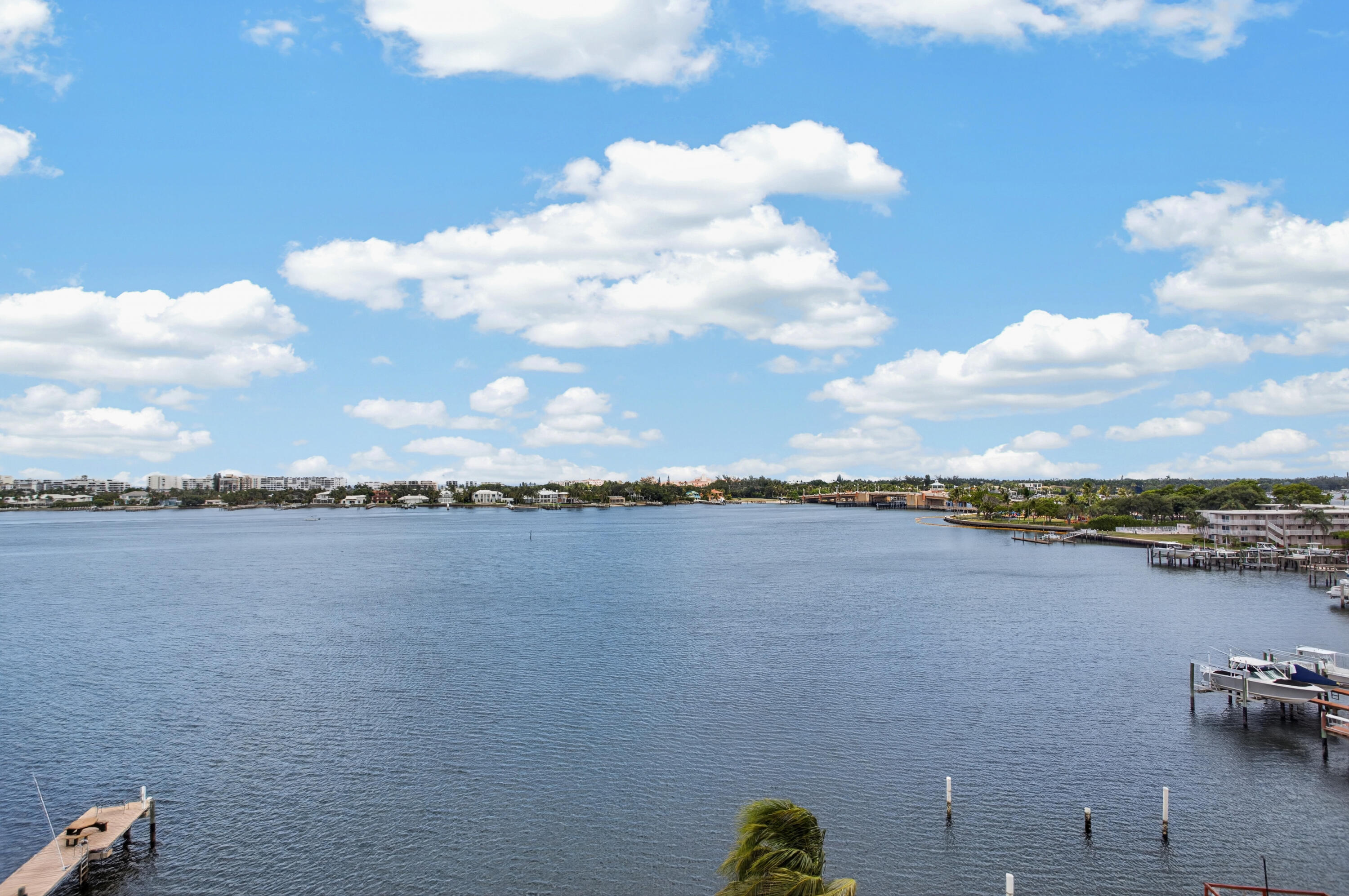 231 E Lantana #204, Lantana FL 33462