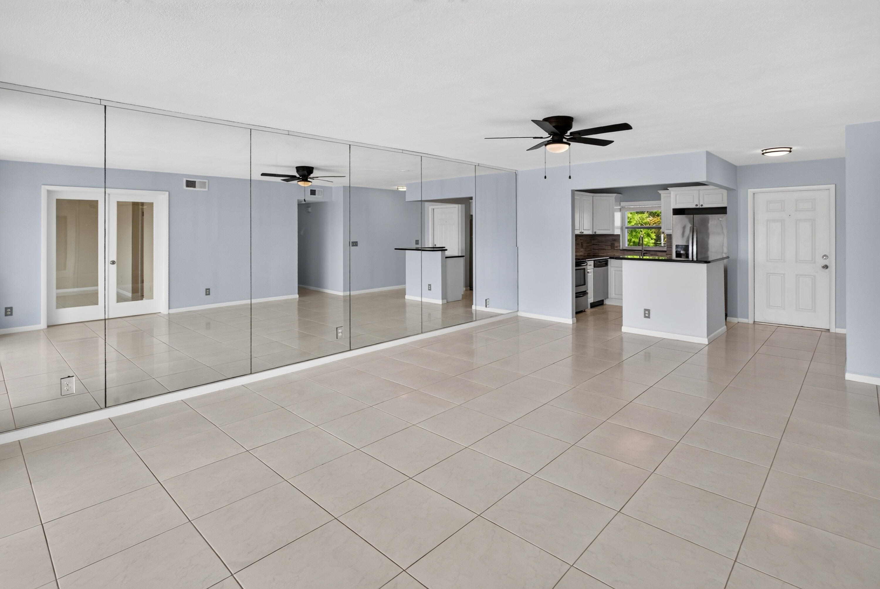 231 E Lantana #204, Lantana FL 33462