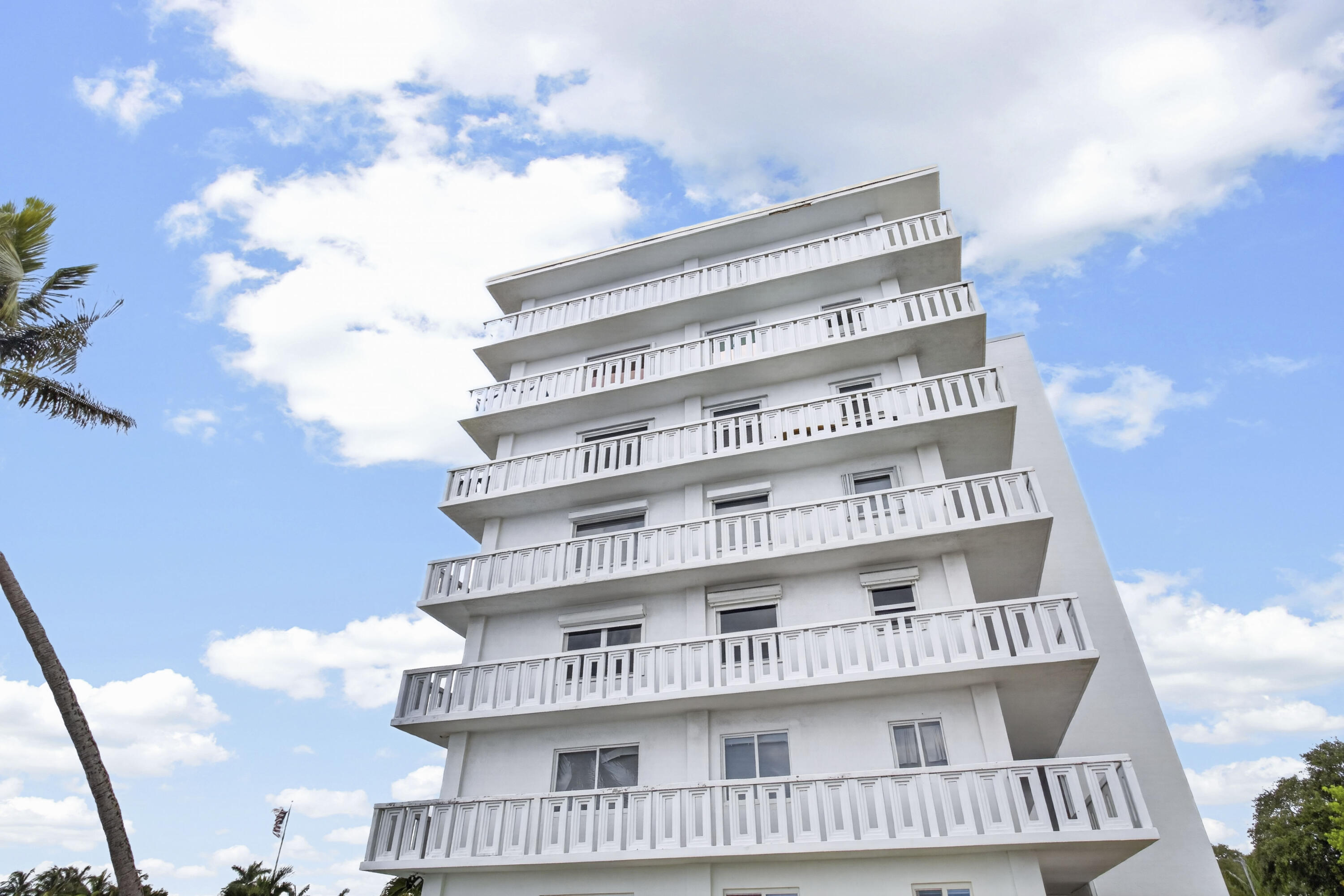 231 E Lantana #204, Lantana FL 33462