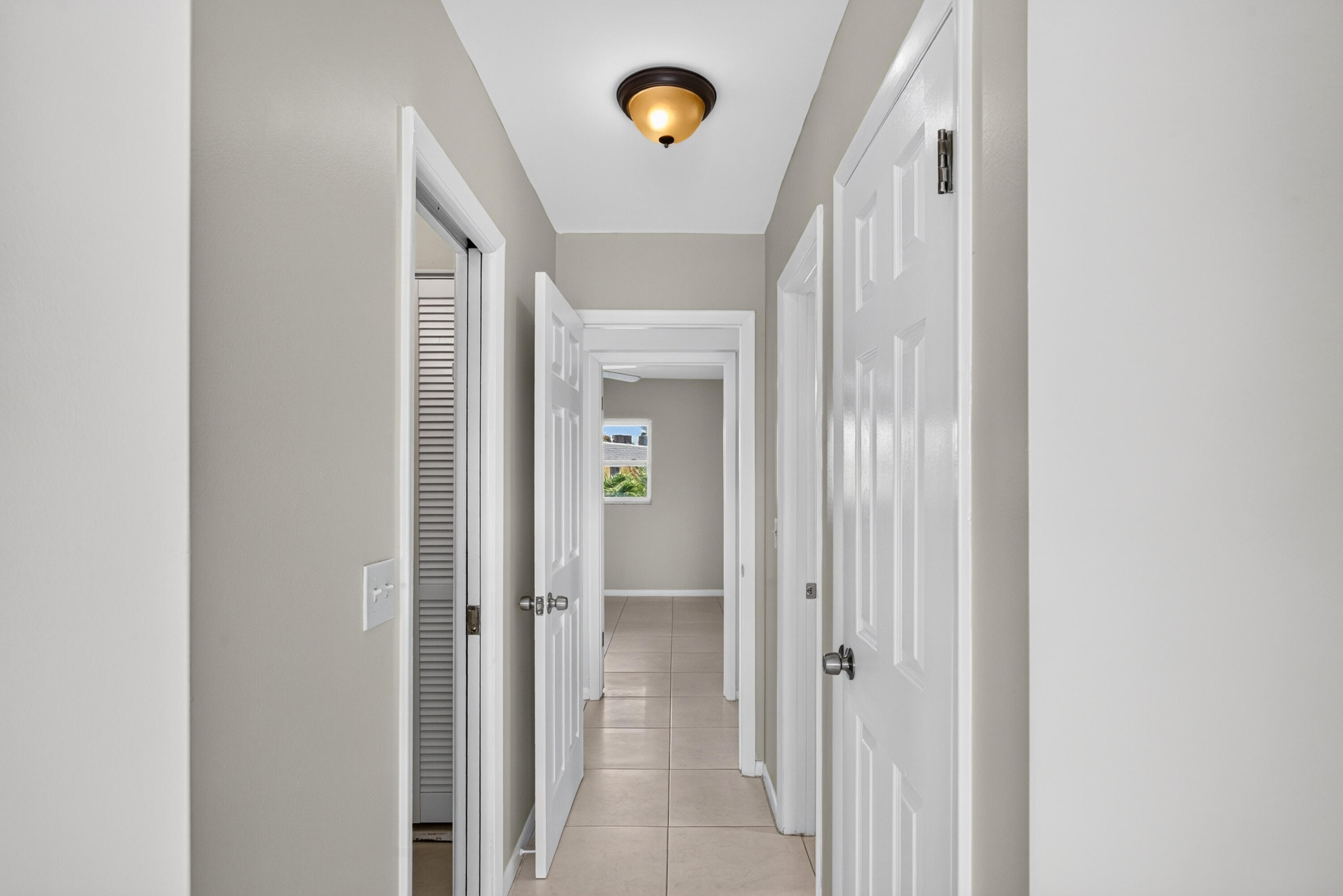 231 E Lantana #204, Lantana FL 33462