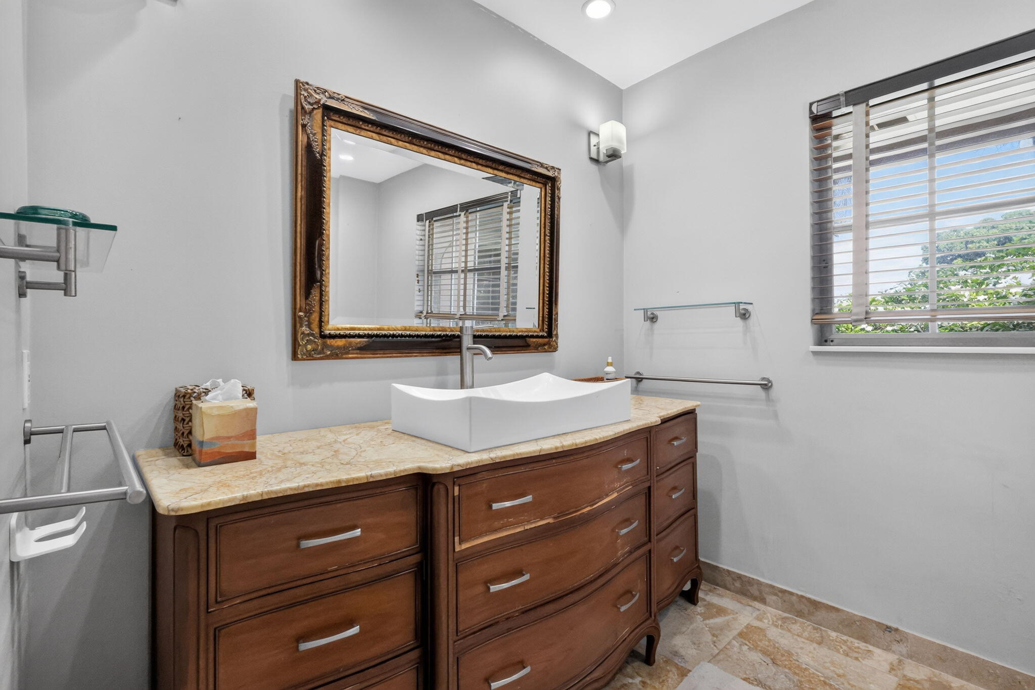 213 Rio Vista, Atlantis FL 33462