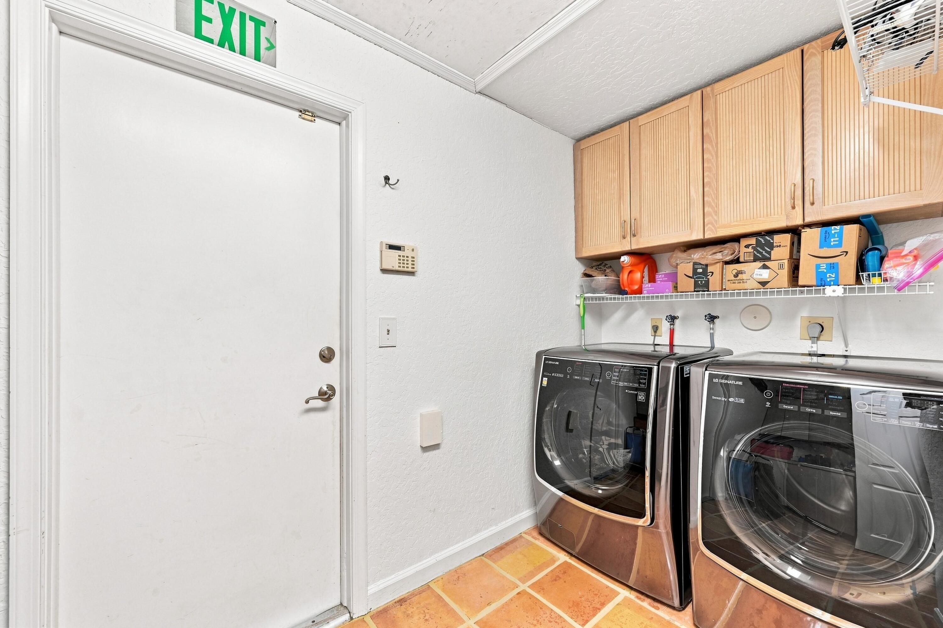 1960 HARTFORD, Coral Springs FL 33071