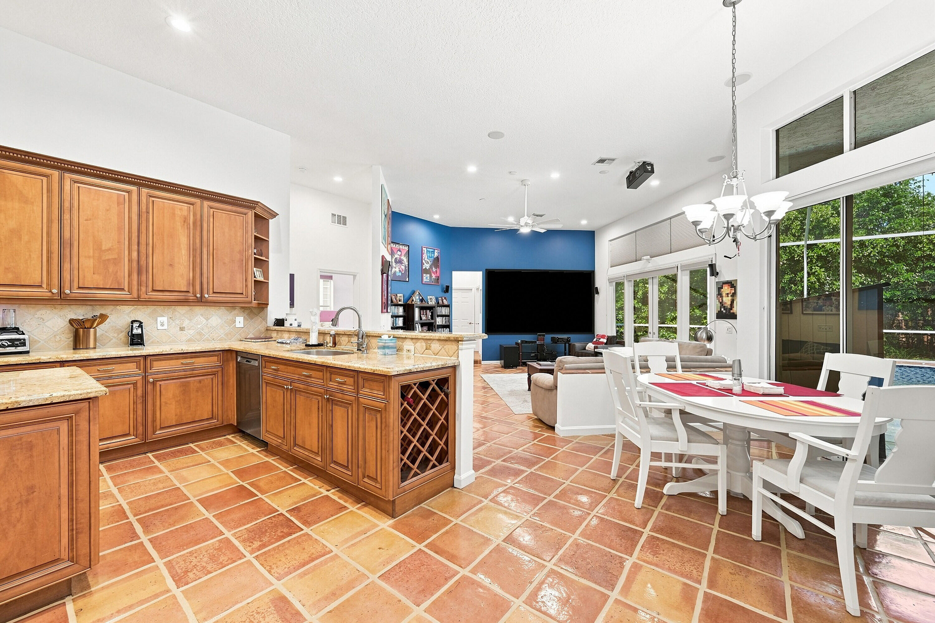 1960 HARTFORD, Coral Springs FL 33071