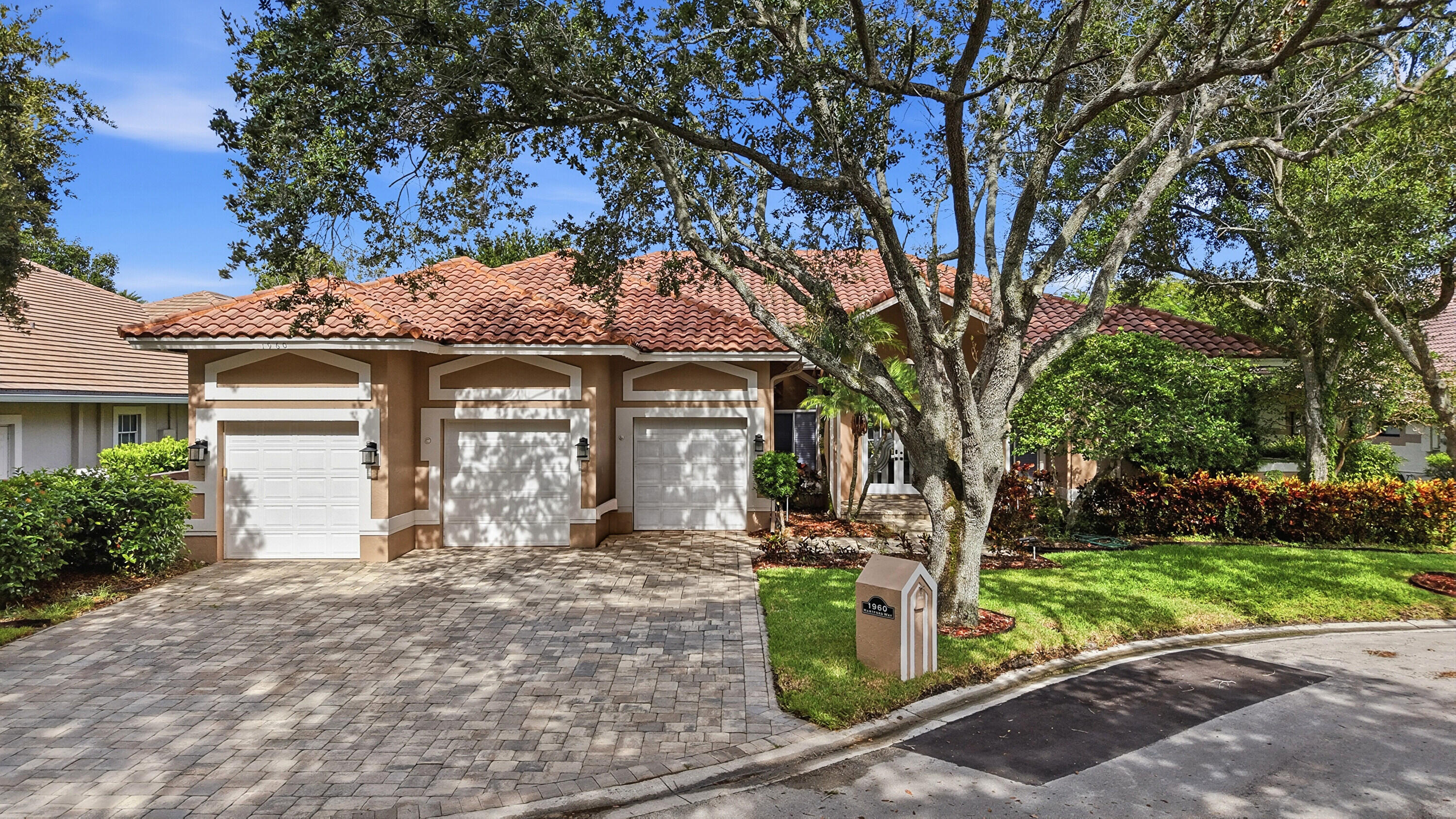 1960 HARTFORD, Coral Springs FL 33071