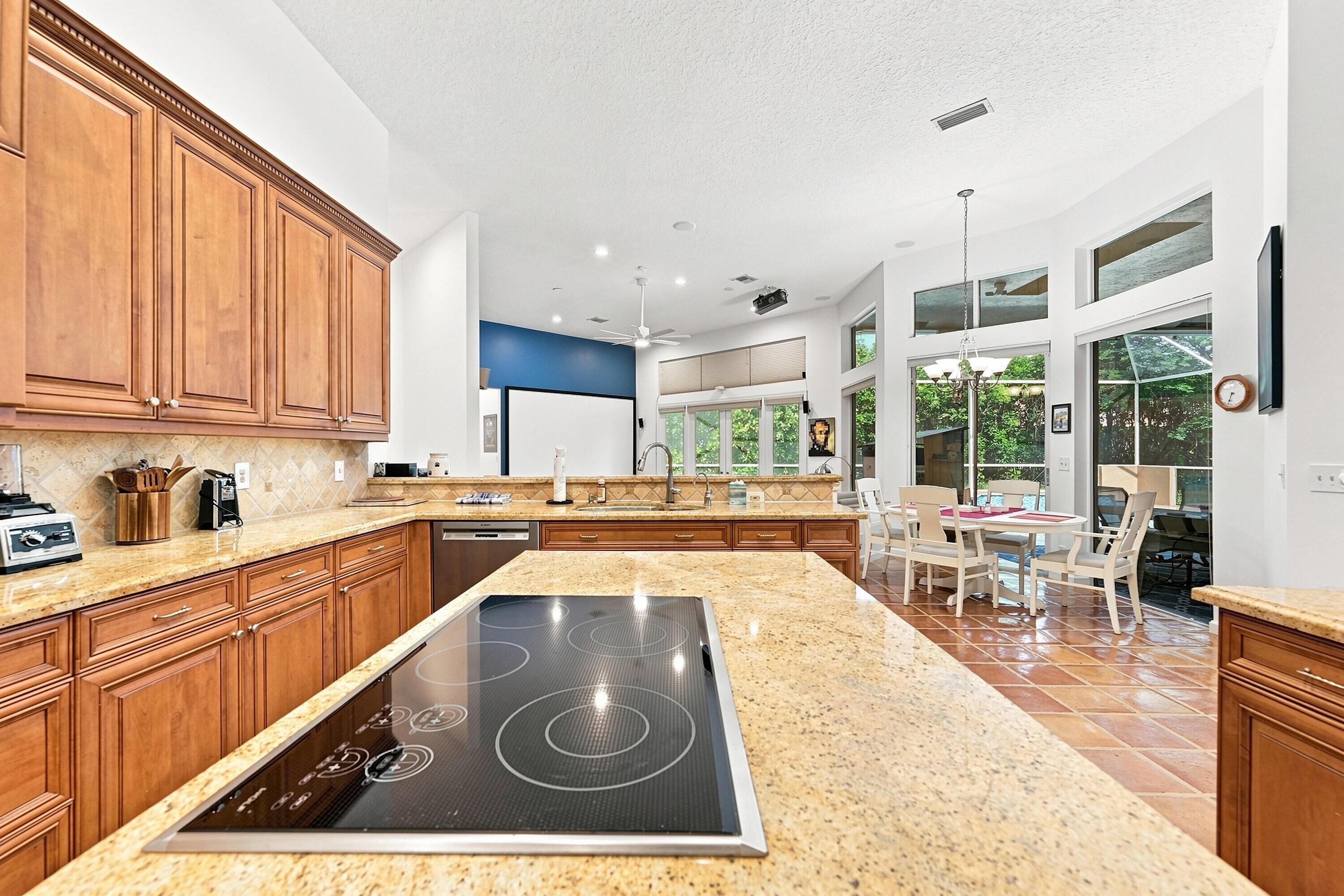 1960 HARTFORD, Coral Springs FL 33071