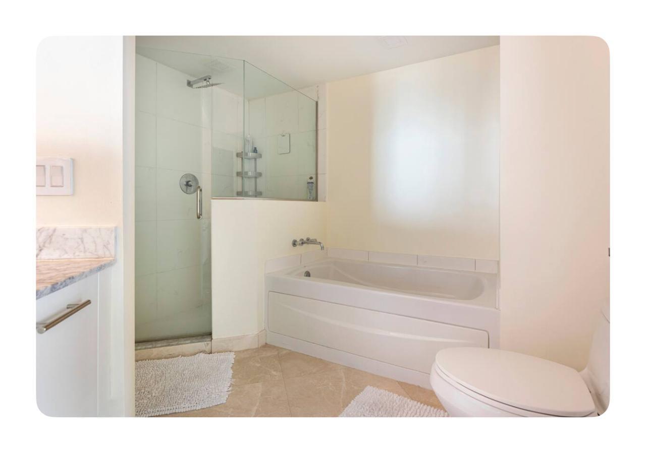55 SE 6th #4007, Miami FL 33131