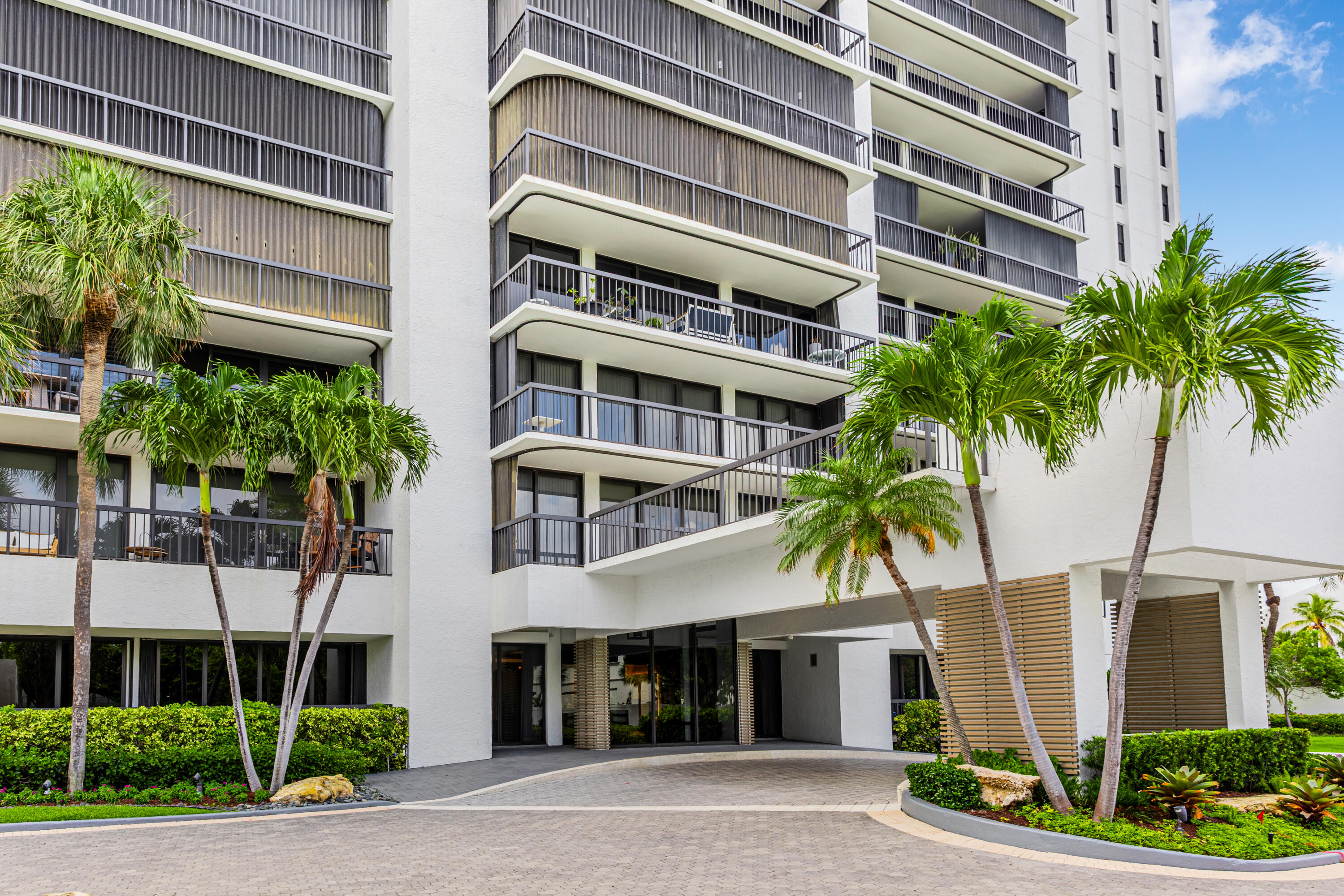 4748 S Ocean #205, Highland Beach FL 33487