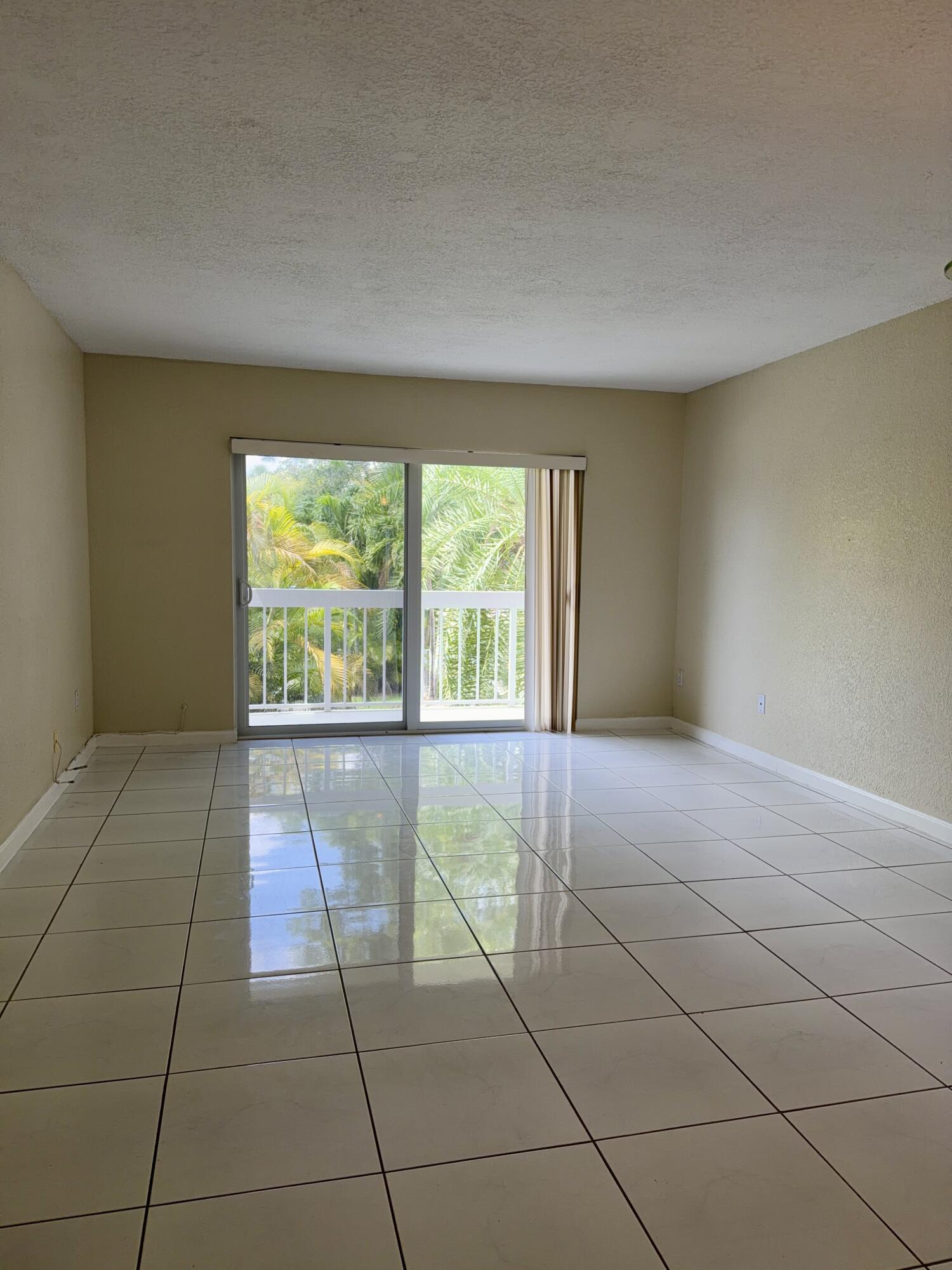 7850 Camino Real #O-201, Miami FL 33143