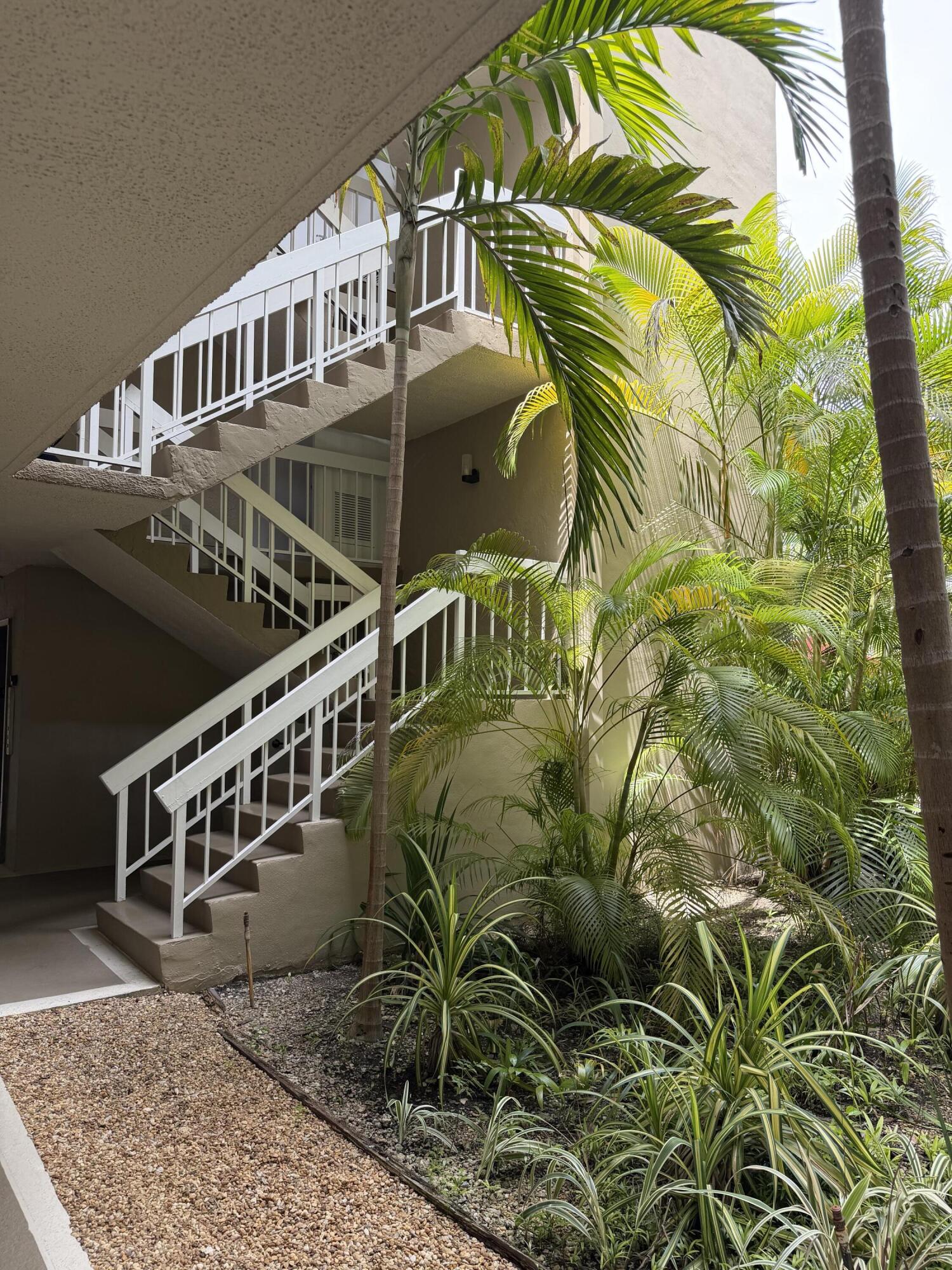 7850 Camino Real #O-201, Miami FL 33143