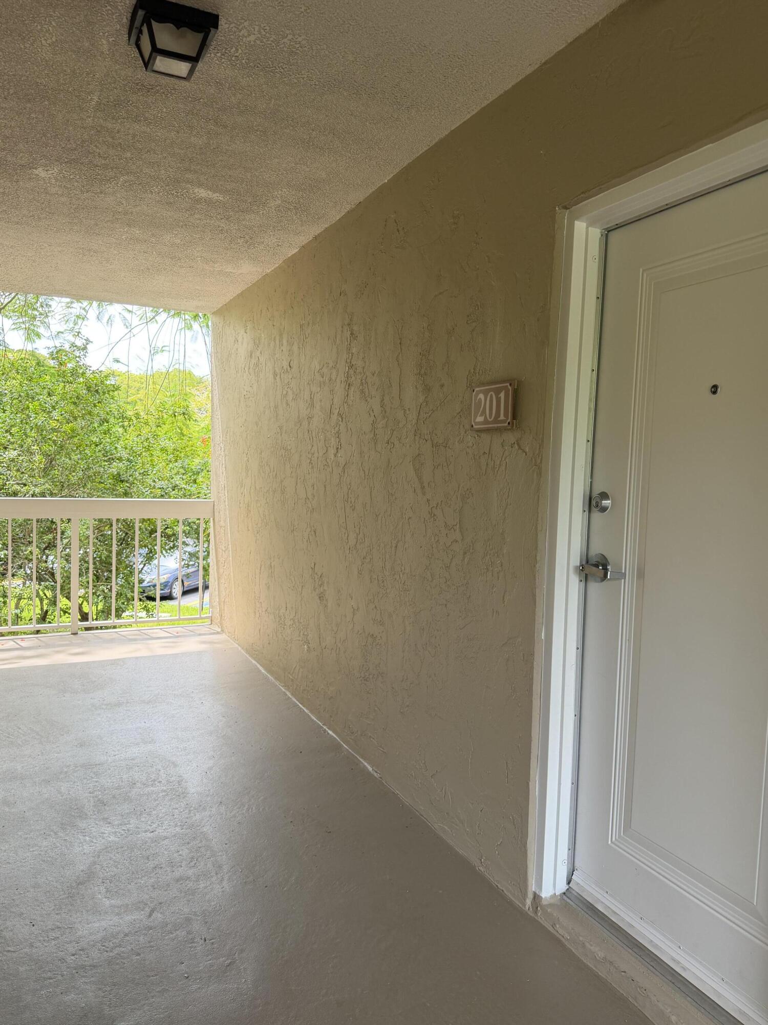 7850 Camino Real #O-201, Miami FL 33143