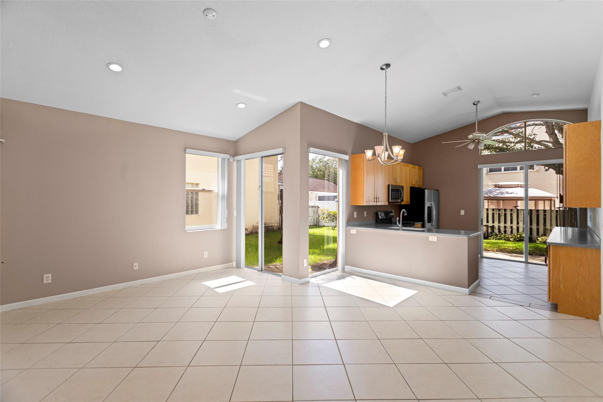 15250 SW 49TH, Davie FL 33331