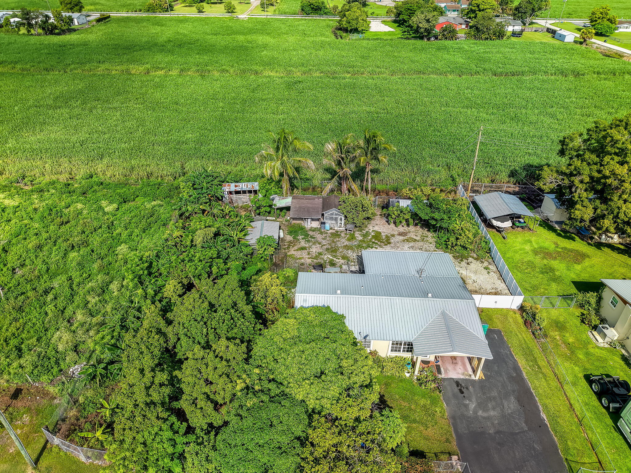 1048 WHITAKER, Belle Glade FL 33430