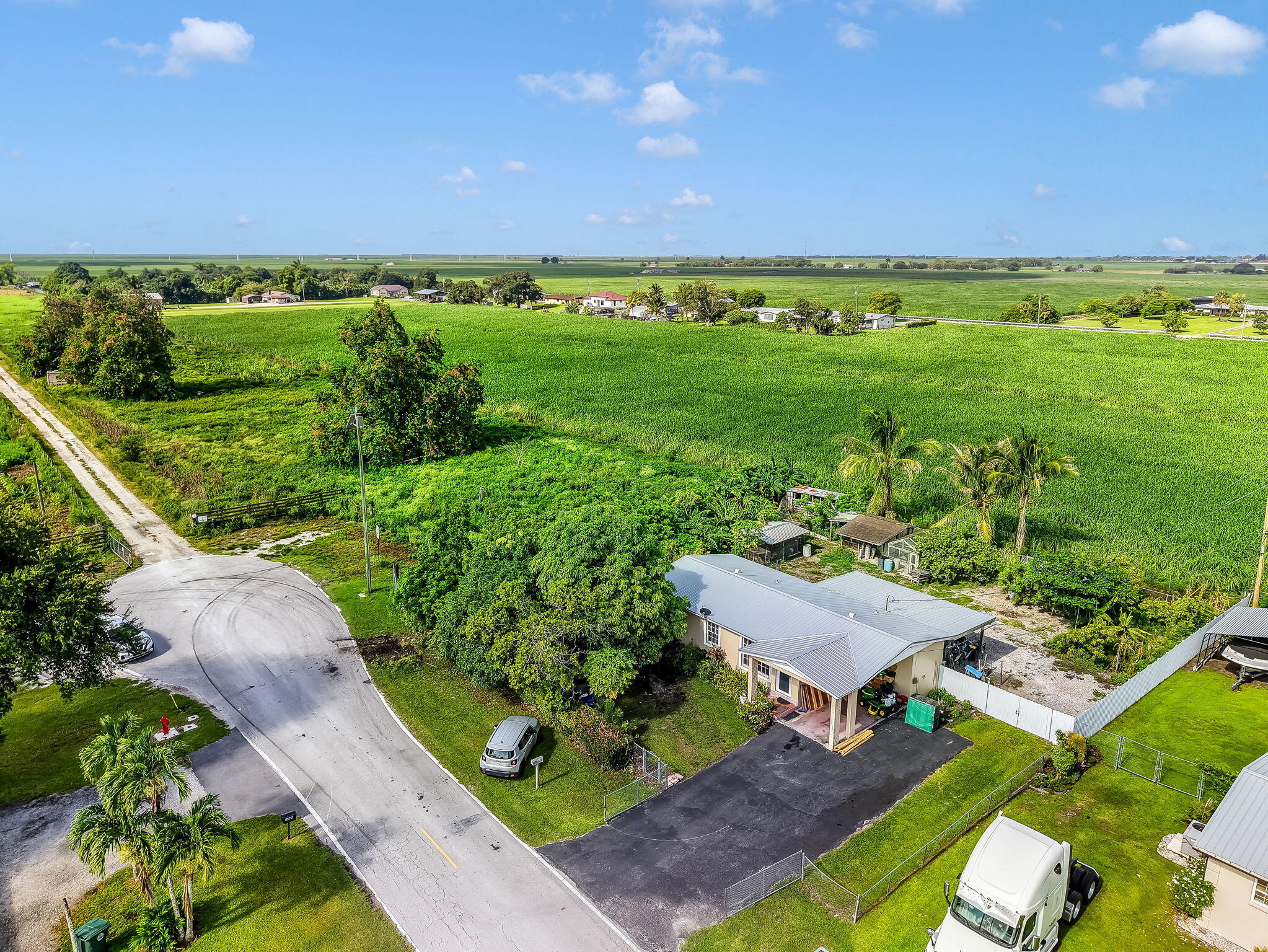 1048 WHITAKER, Belle Glade FL 33430