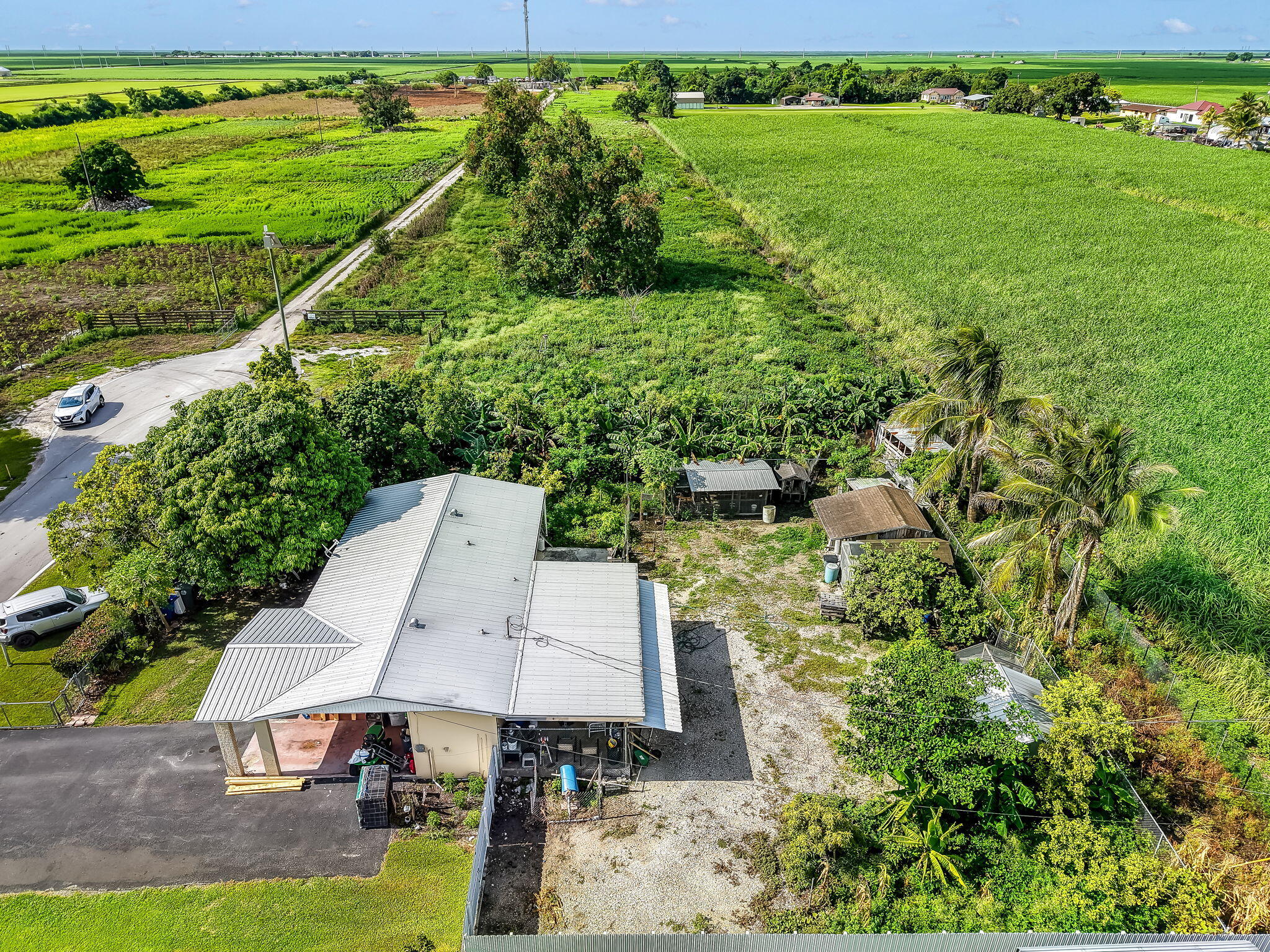 1048 WHITAKER, Belle Glade FL 33430