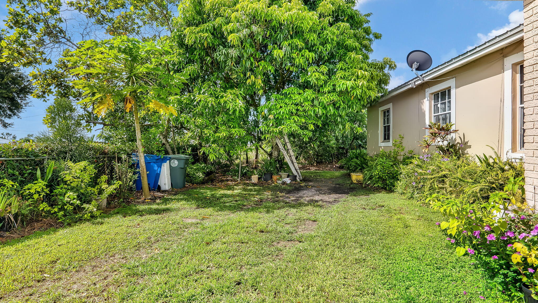 1048 WHITAKER, Belle Glade FL 33430