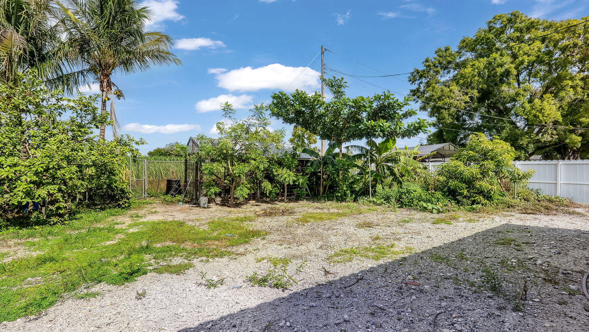 1048 WHITAKER, Belle Glade FL 33430