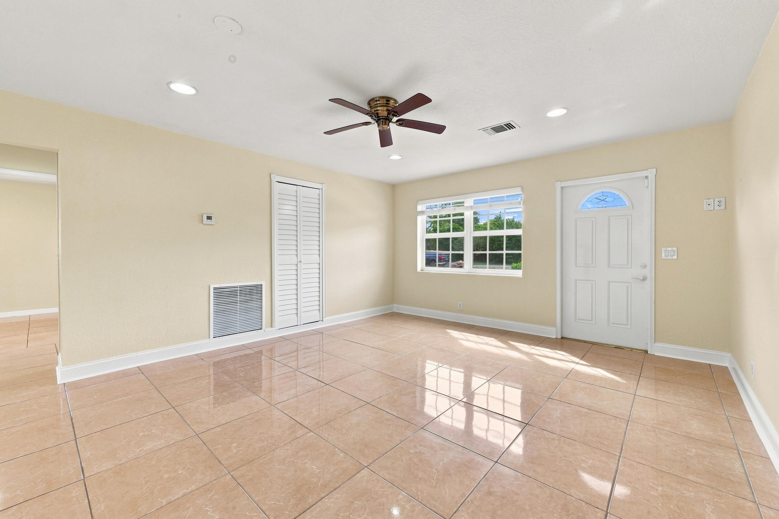 1100 7TH, Lake Park FL 33403