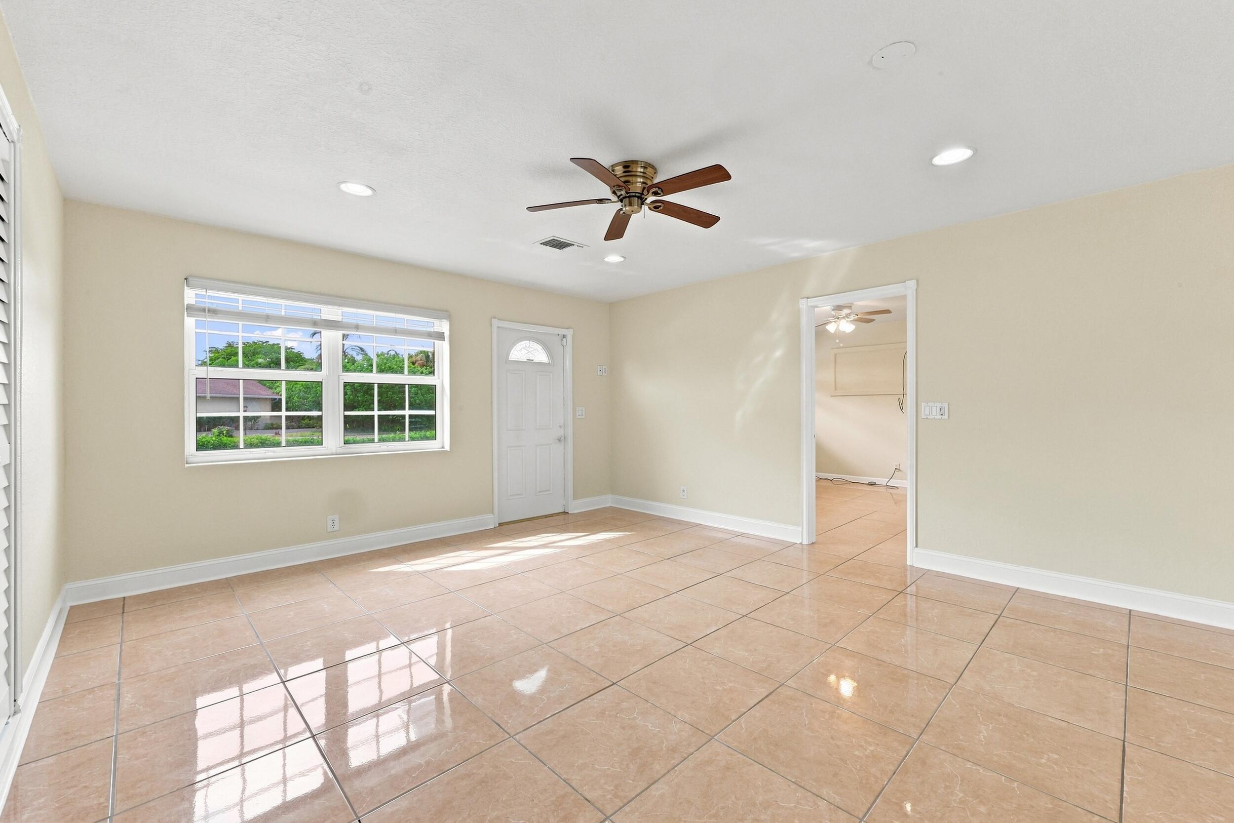 1100 7TH, Lake Park FL 33403