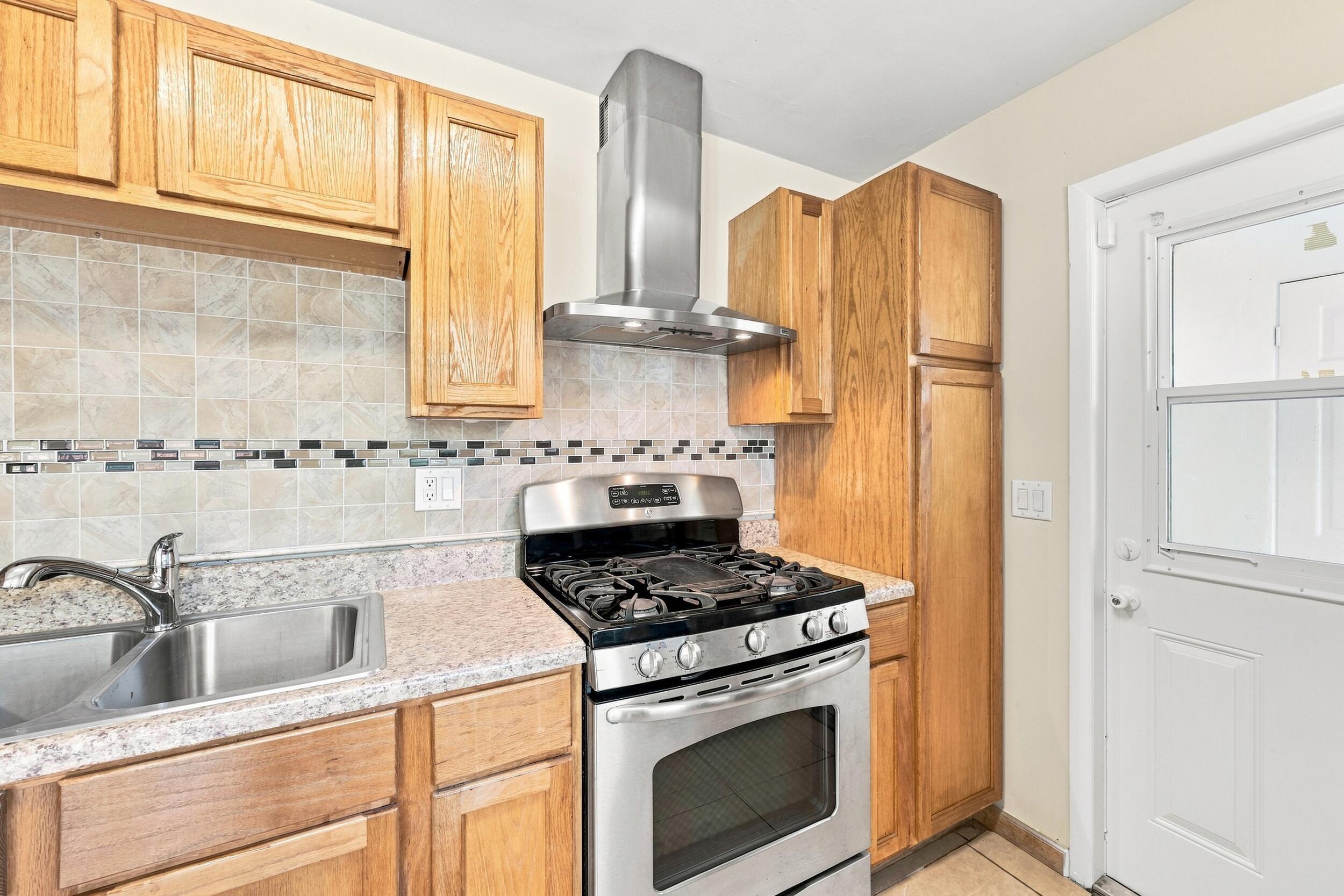 1100 7TH, Lake Park FL 33403