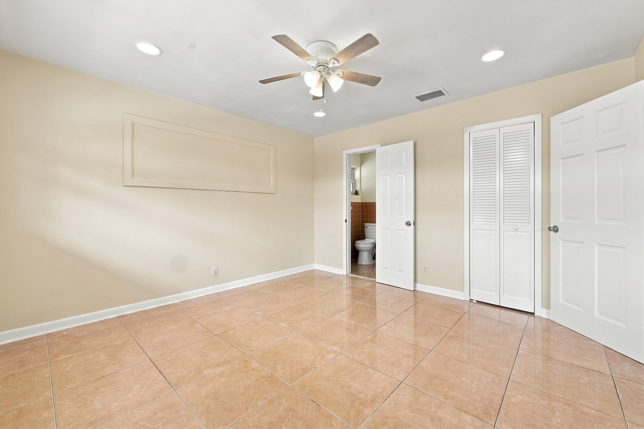 1100 7TH, Lake Park FL 33403