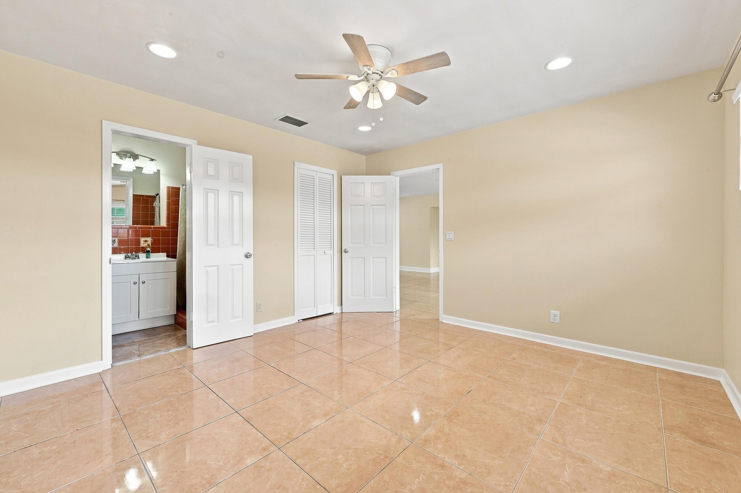 1100 7TH, Lake Park FL 33403