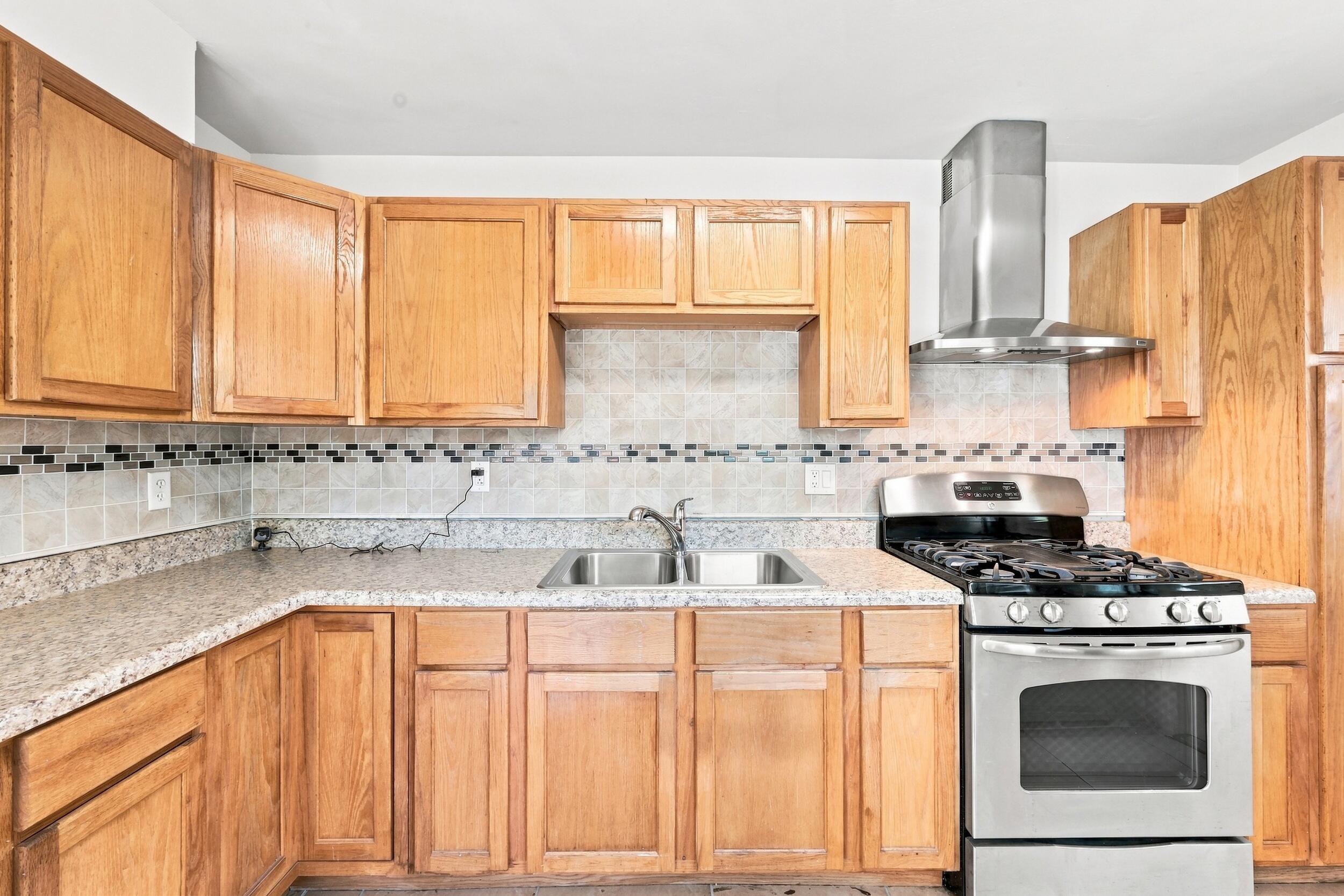 1100 7TH, Lake Park FL 33403