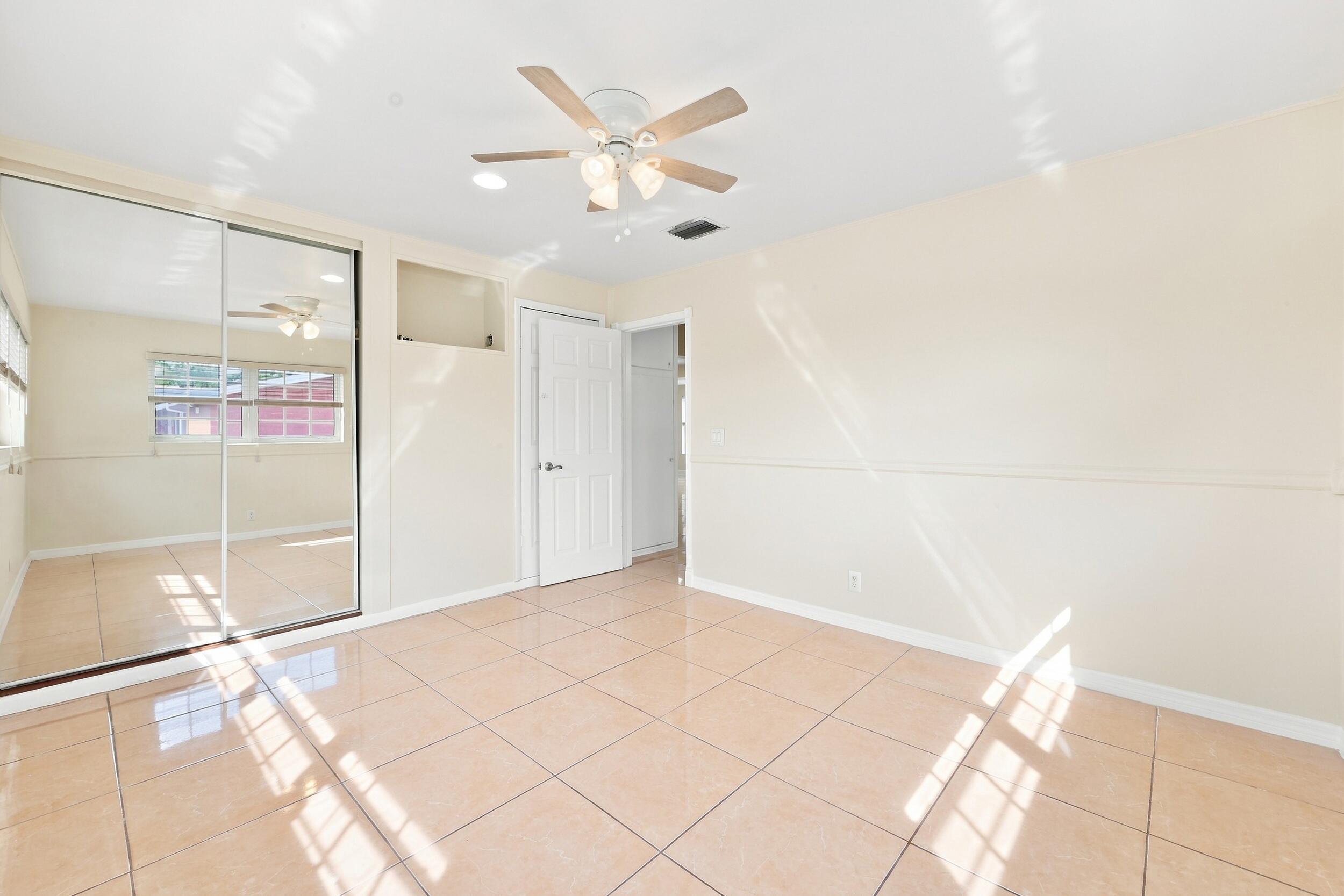 1100 7TH, Lake Park FL 33403