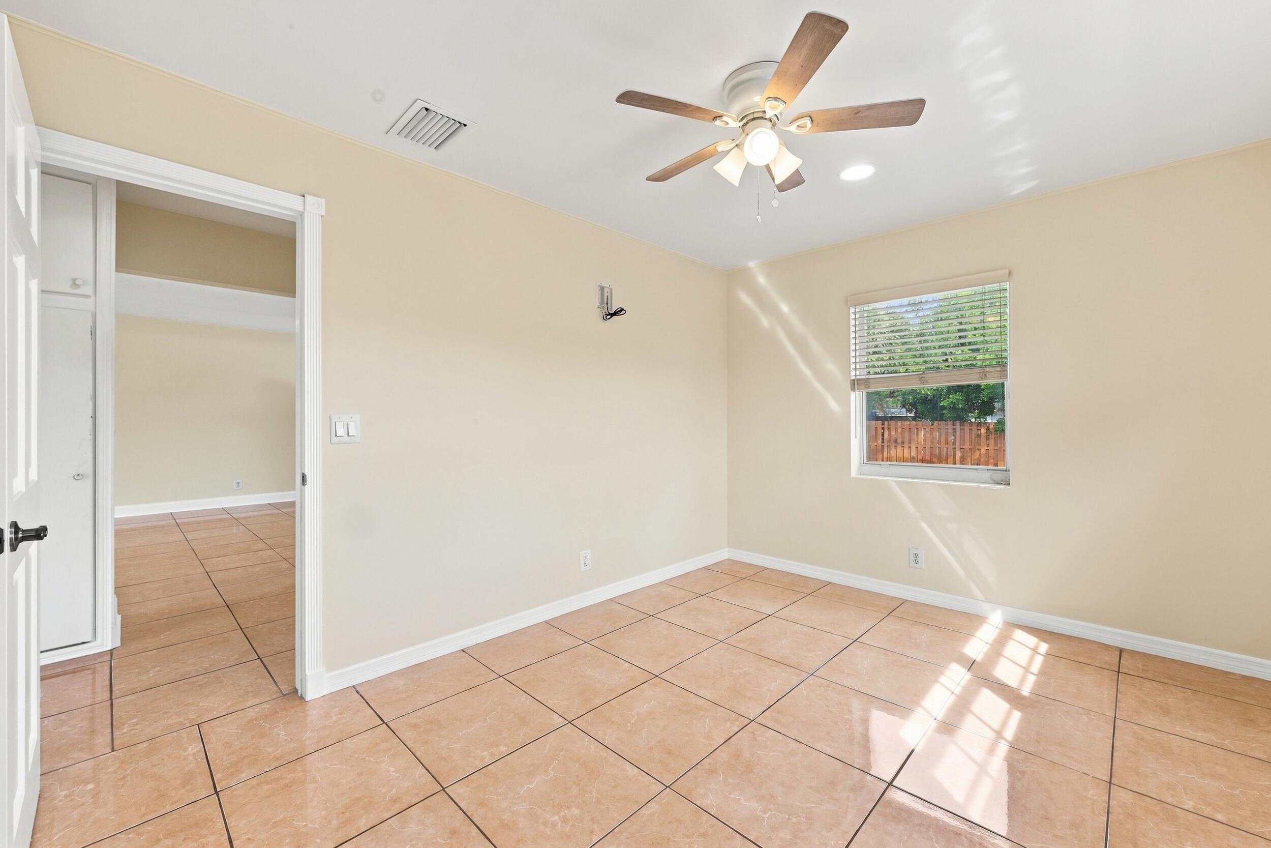 1100 7TH, Lake Park FL 33403
