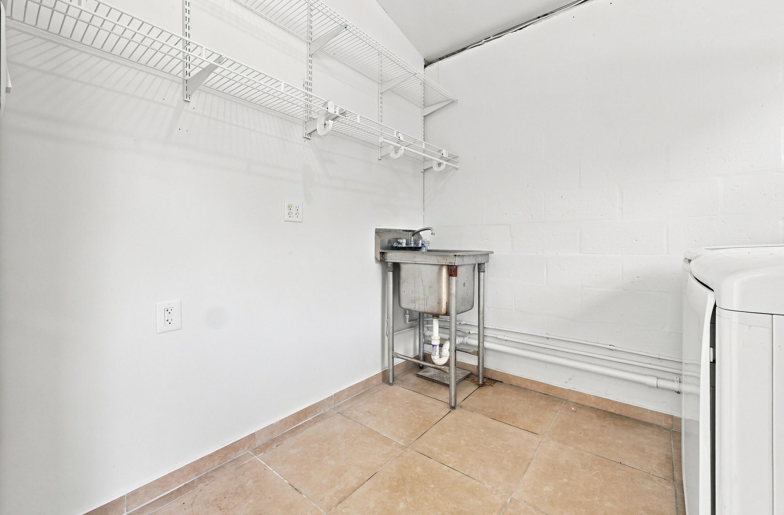 1100 7TH, Lake Park FL 33403