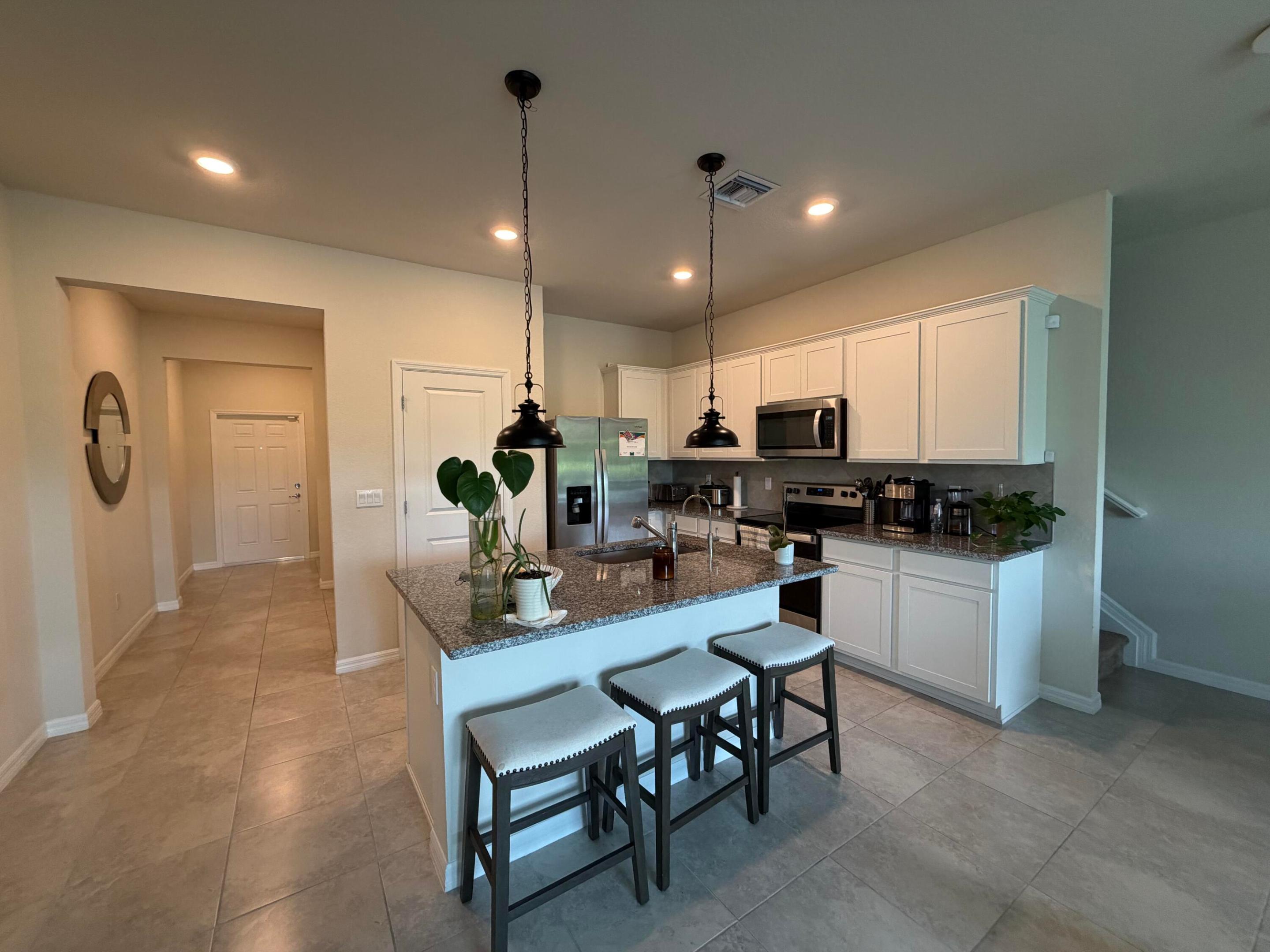 2933 OLIVIA, Lauderdale Lakes FL 33311