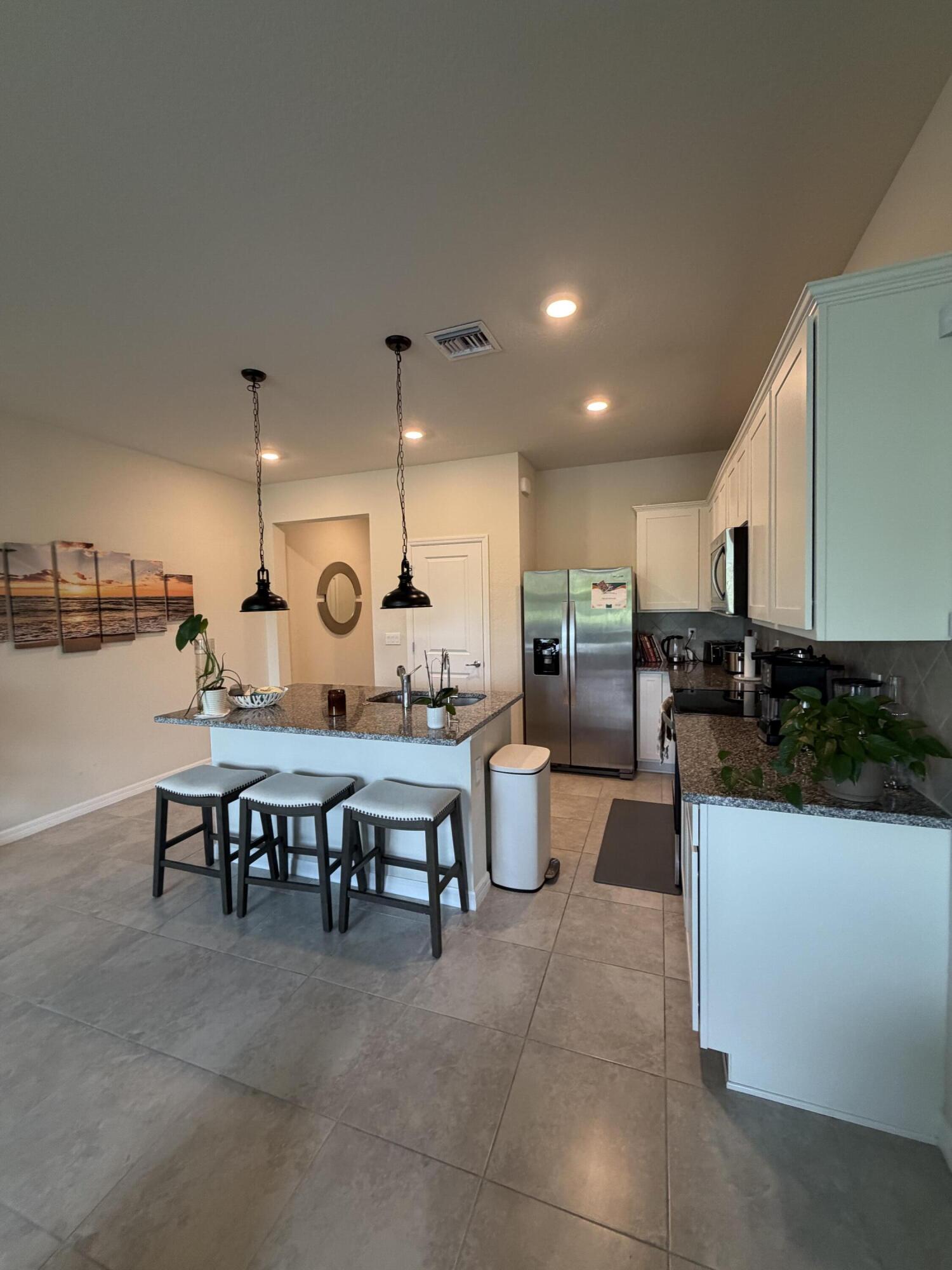 2933 OLIVIA, Lauderdale Lakes FL 33311