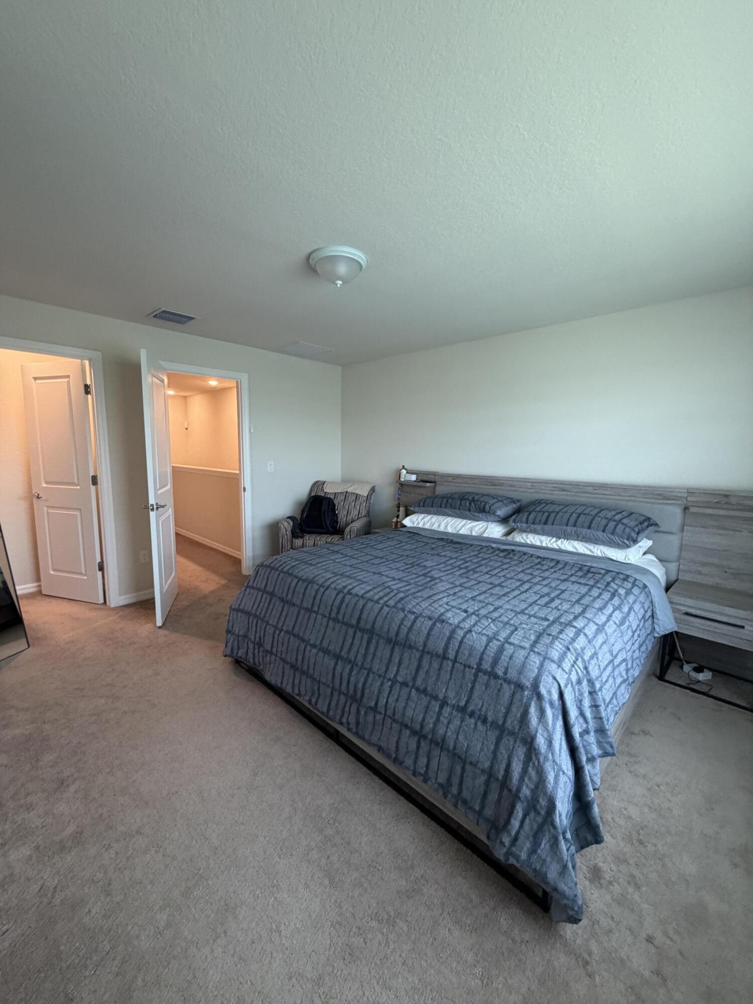 2933 OLIVIA, Lauderdale Lakes FL 33311
