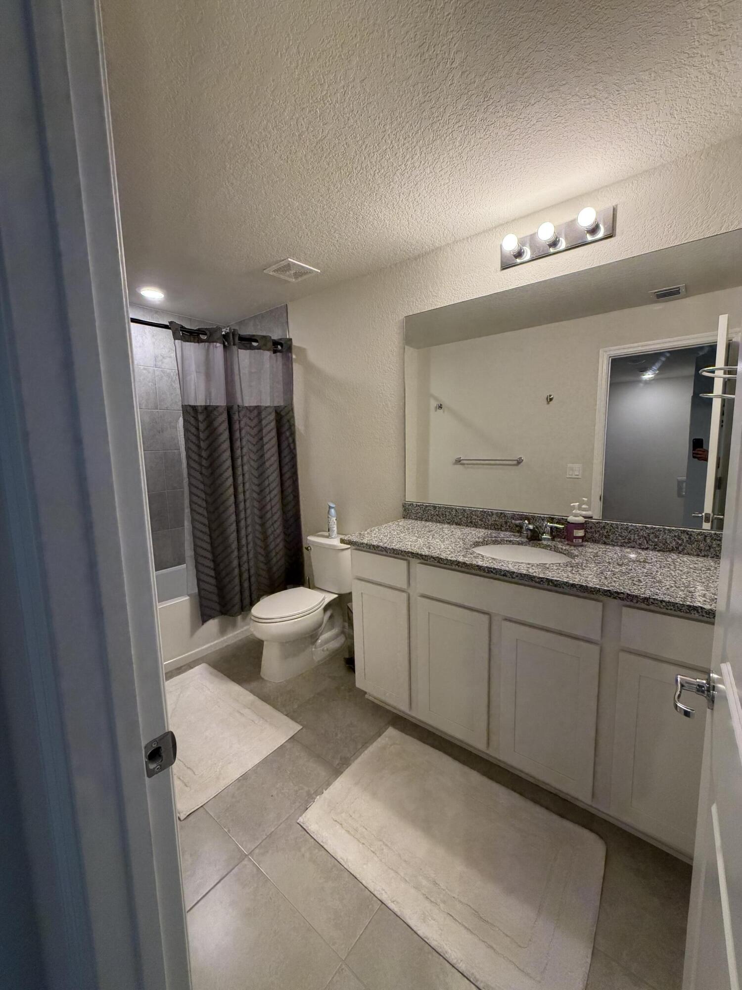 2933 OLIVIA, Lauderdale Lakes FL 33311