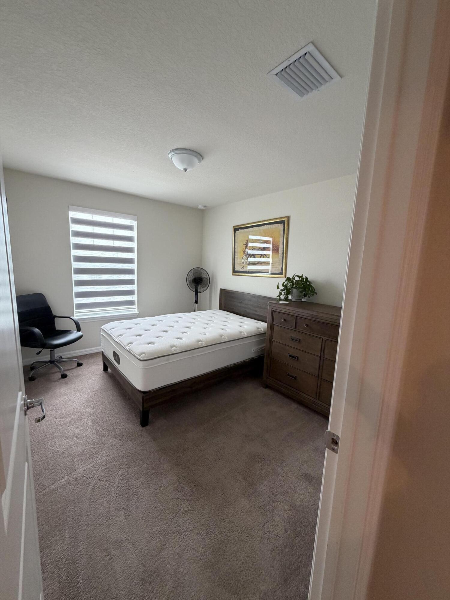 2933 OLIVIA, Lauderdale Lakes FL 33311