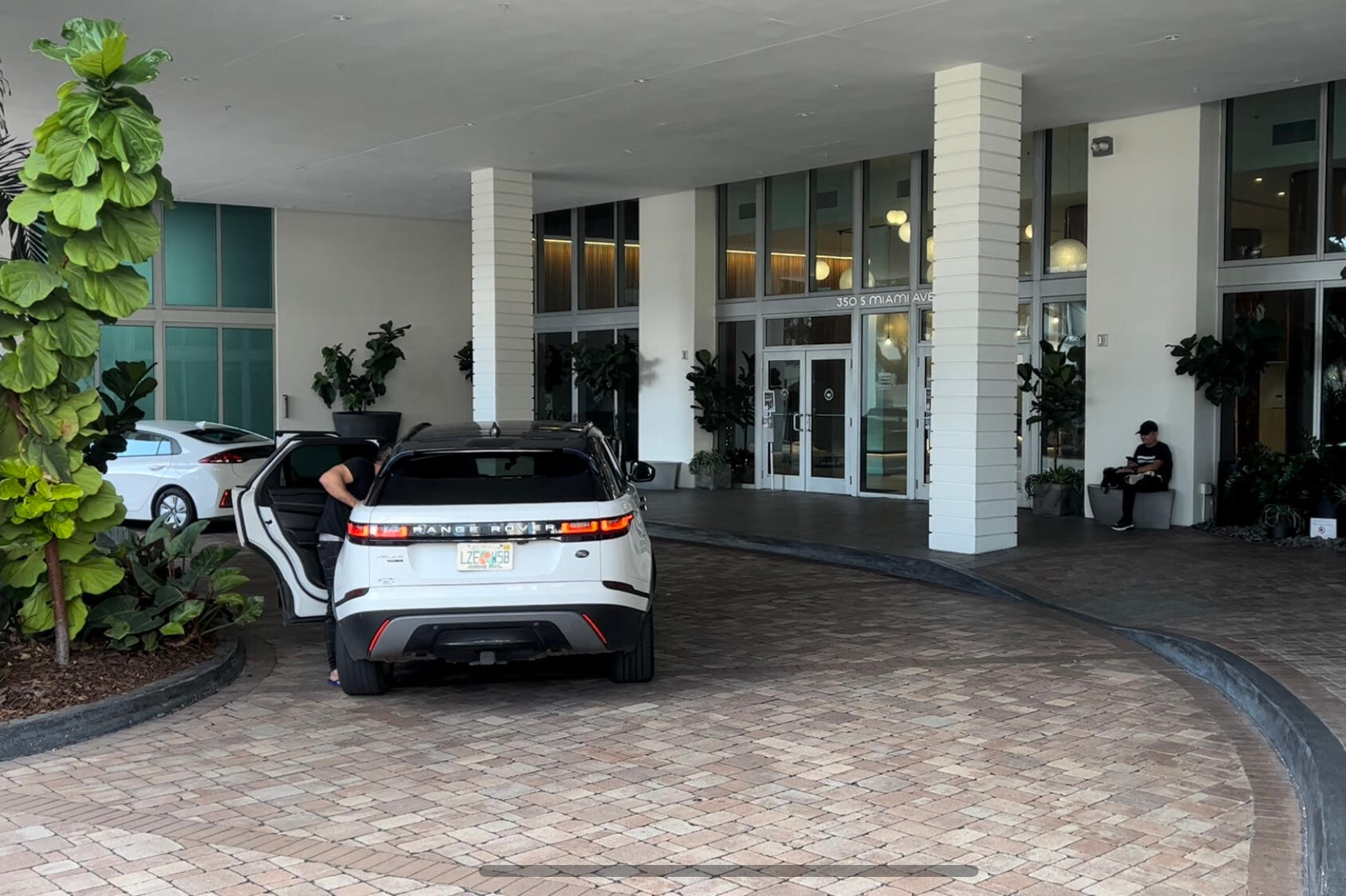 350 S MIAMI #3711, Miami FL 33130