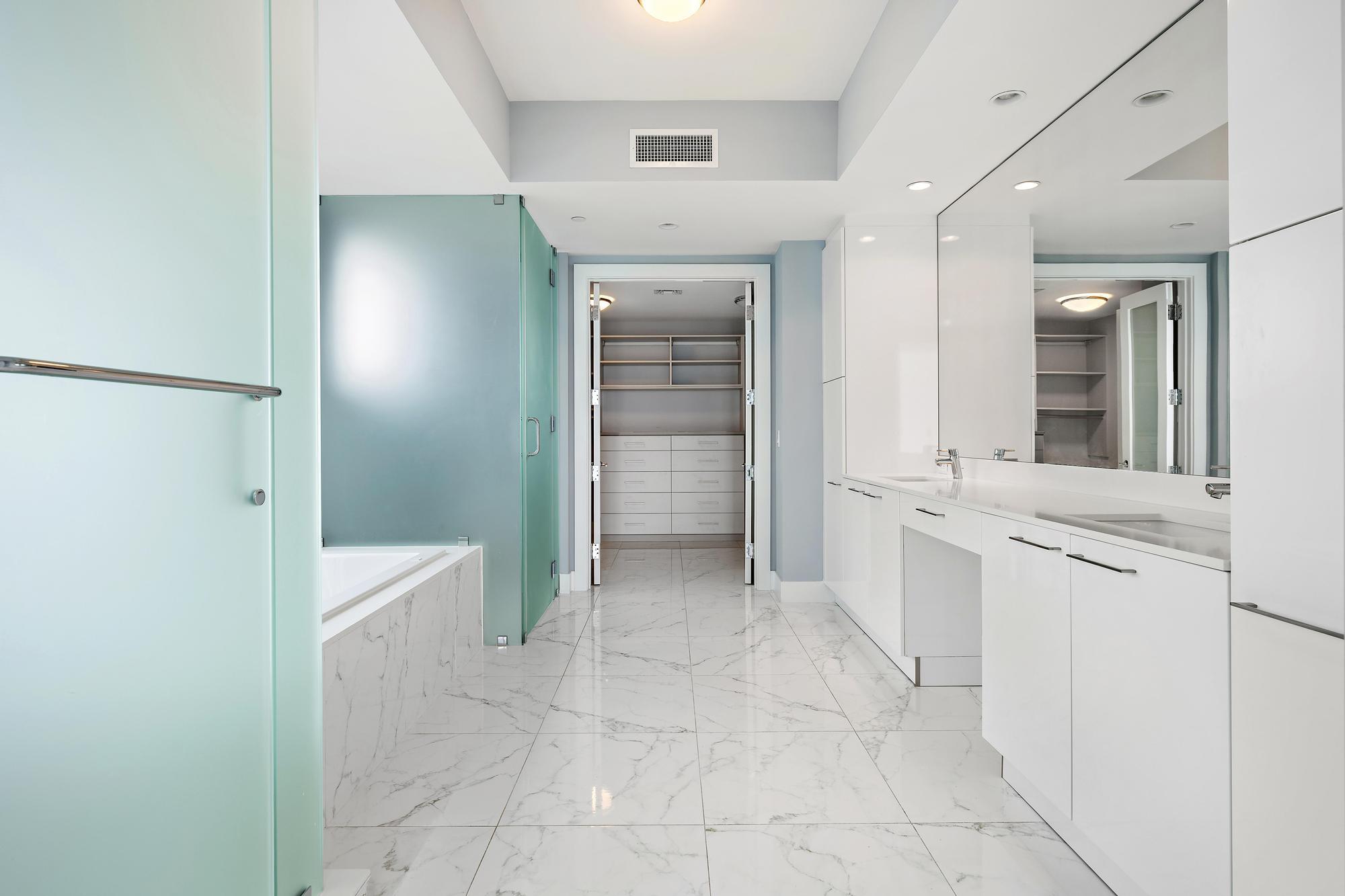 1 Water Club #1604, North Palm Beach FL 33408