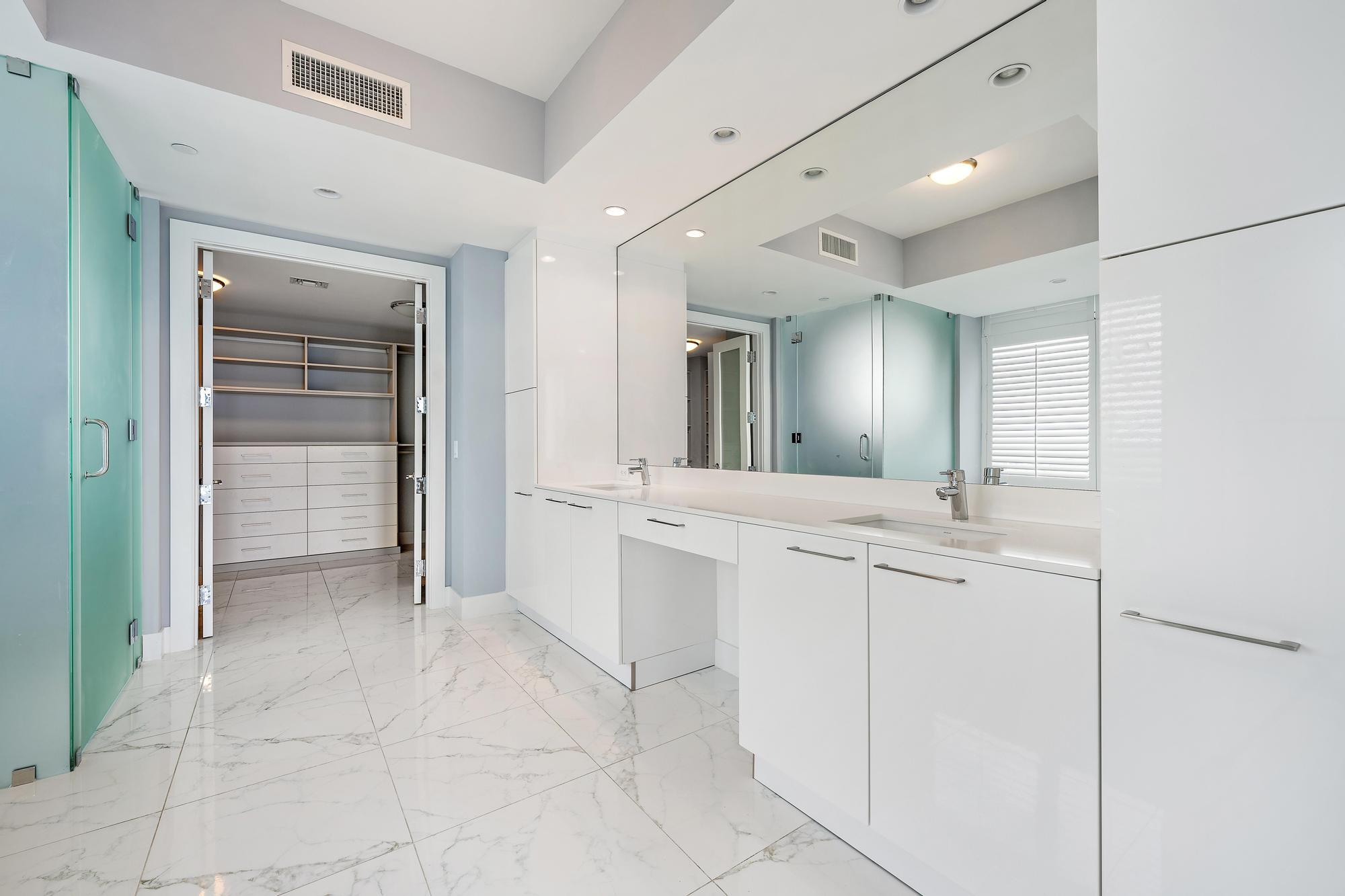 1 Water Club #1604, North Palm Beach FL 33408
