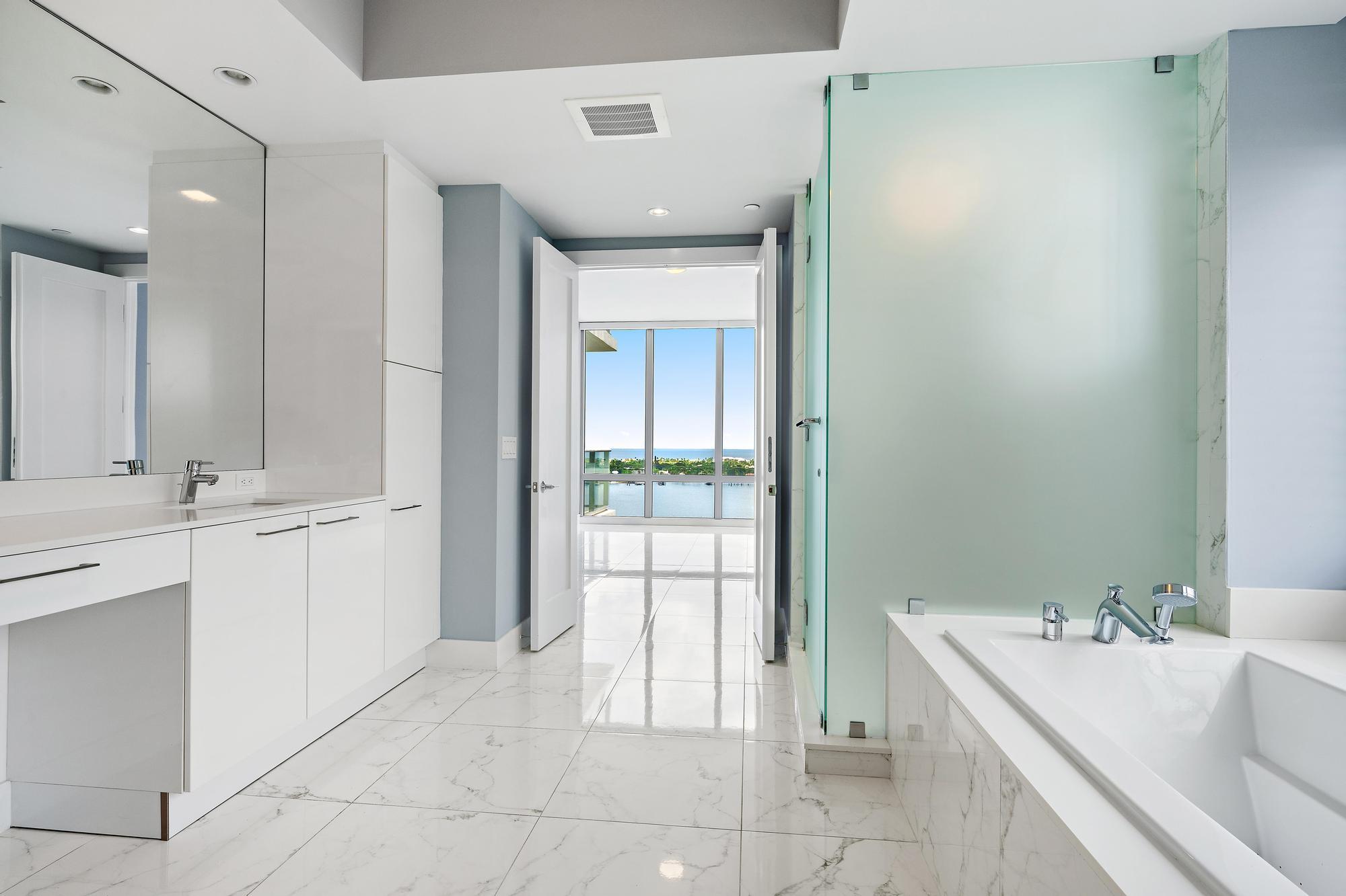 1 Water Club #1604, North Palm Beach FL 33408