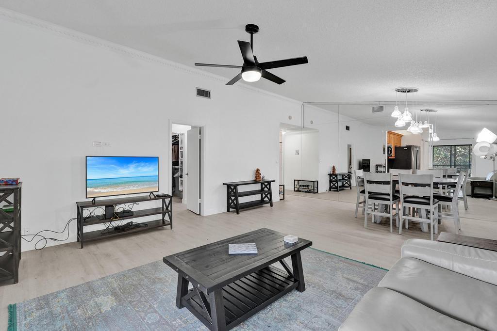 9361 SW 23RD #3203, Davie FL 33324