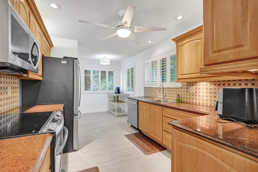 9361 SW 23RD #3203, Davie FL 33324