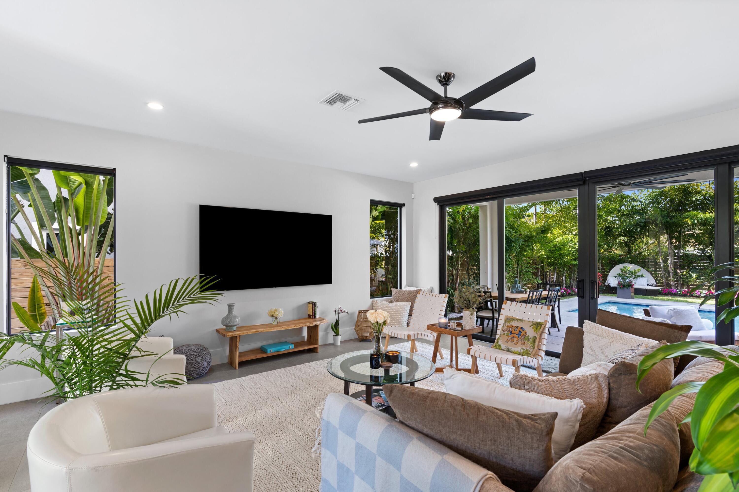238 SE 4TH, Delray Beach FL 33483