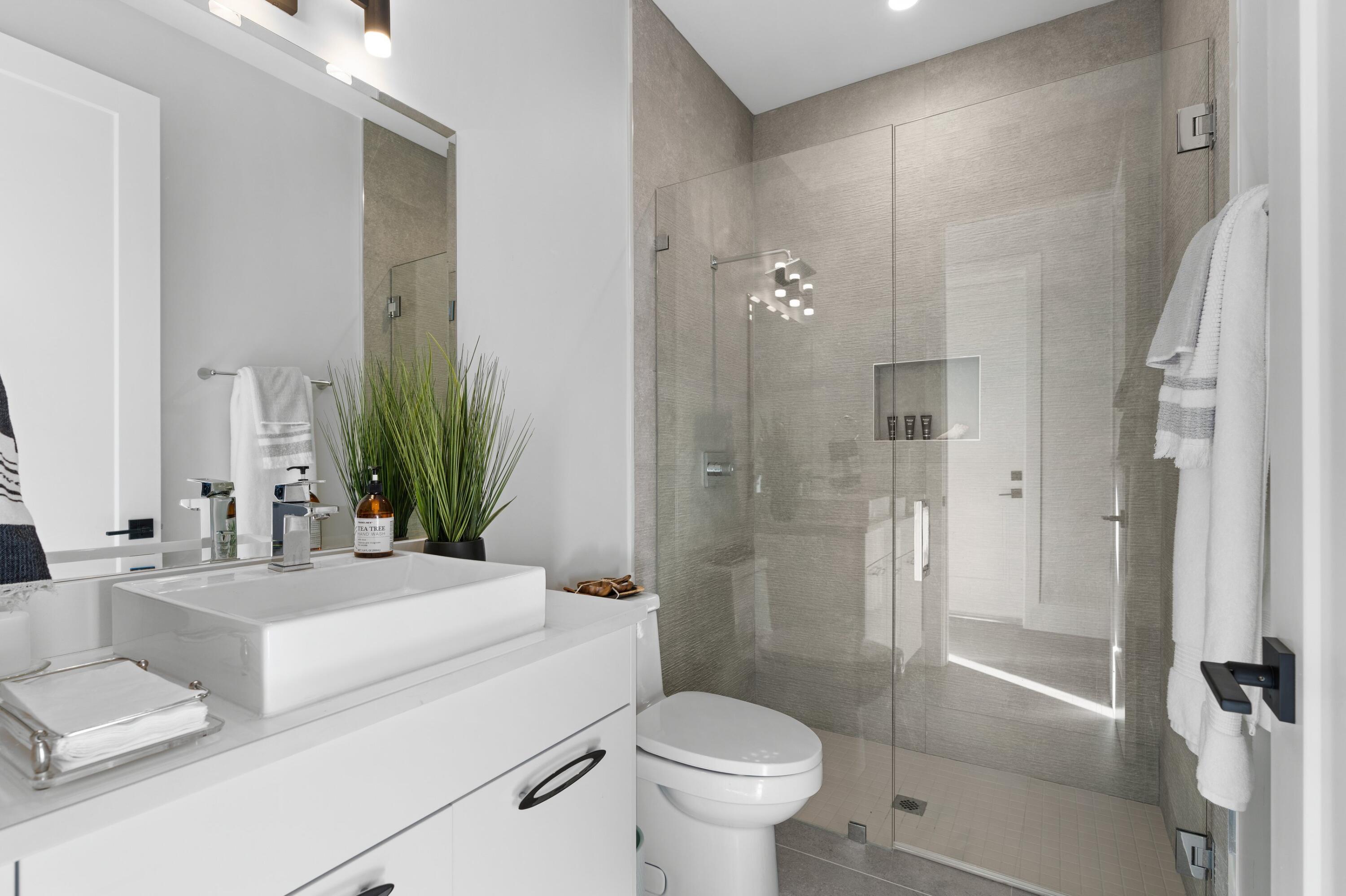 238 SE 4TH, Delray Beach FL 33483