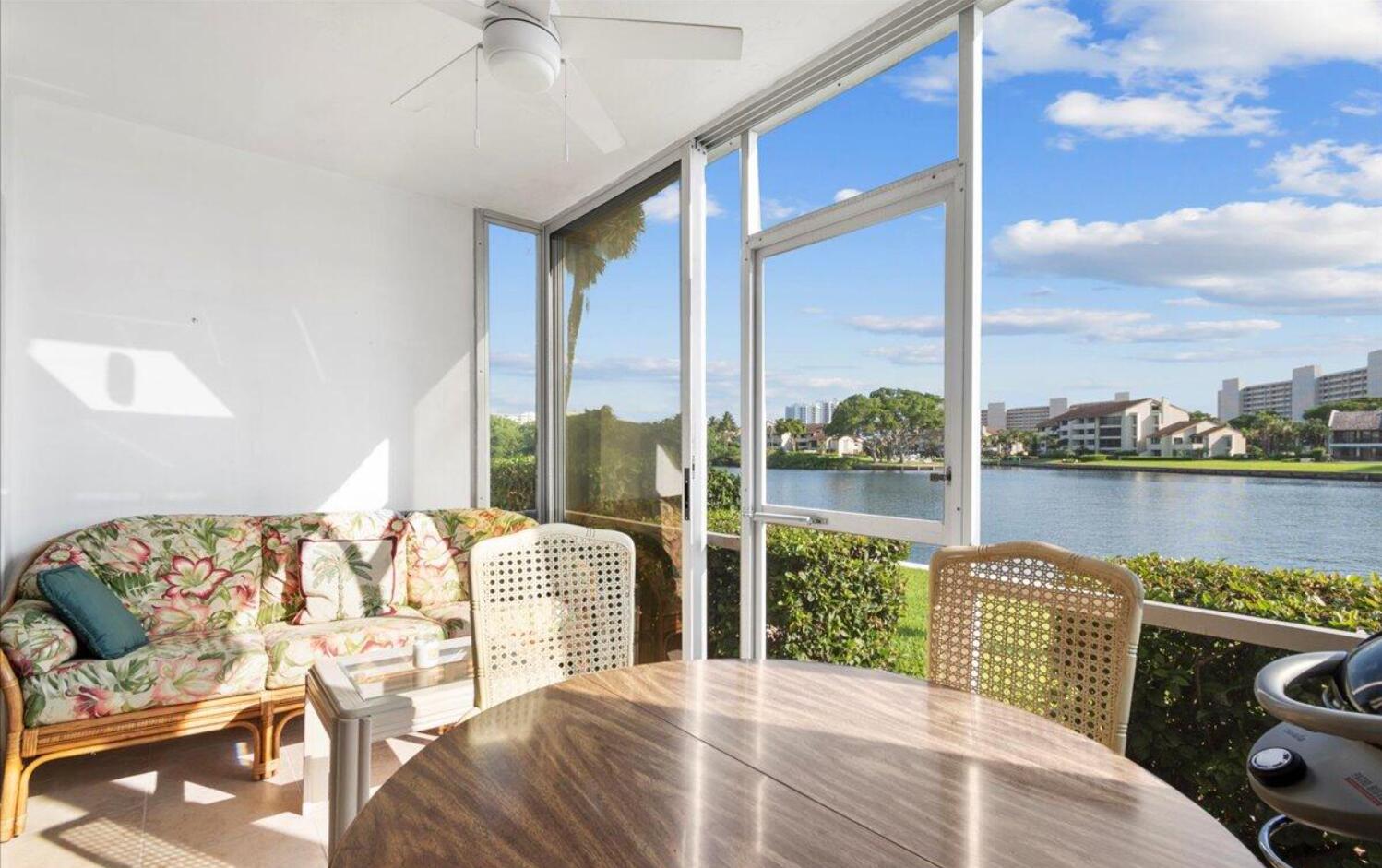 20 YACHT CLUB #104, North Palm Beach FL 33408